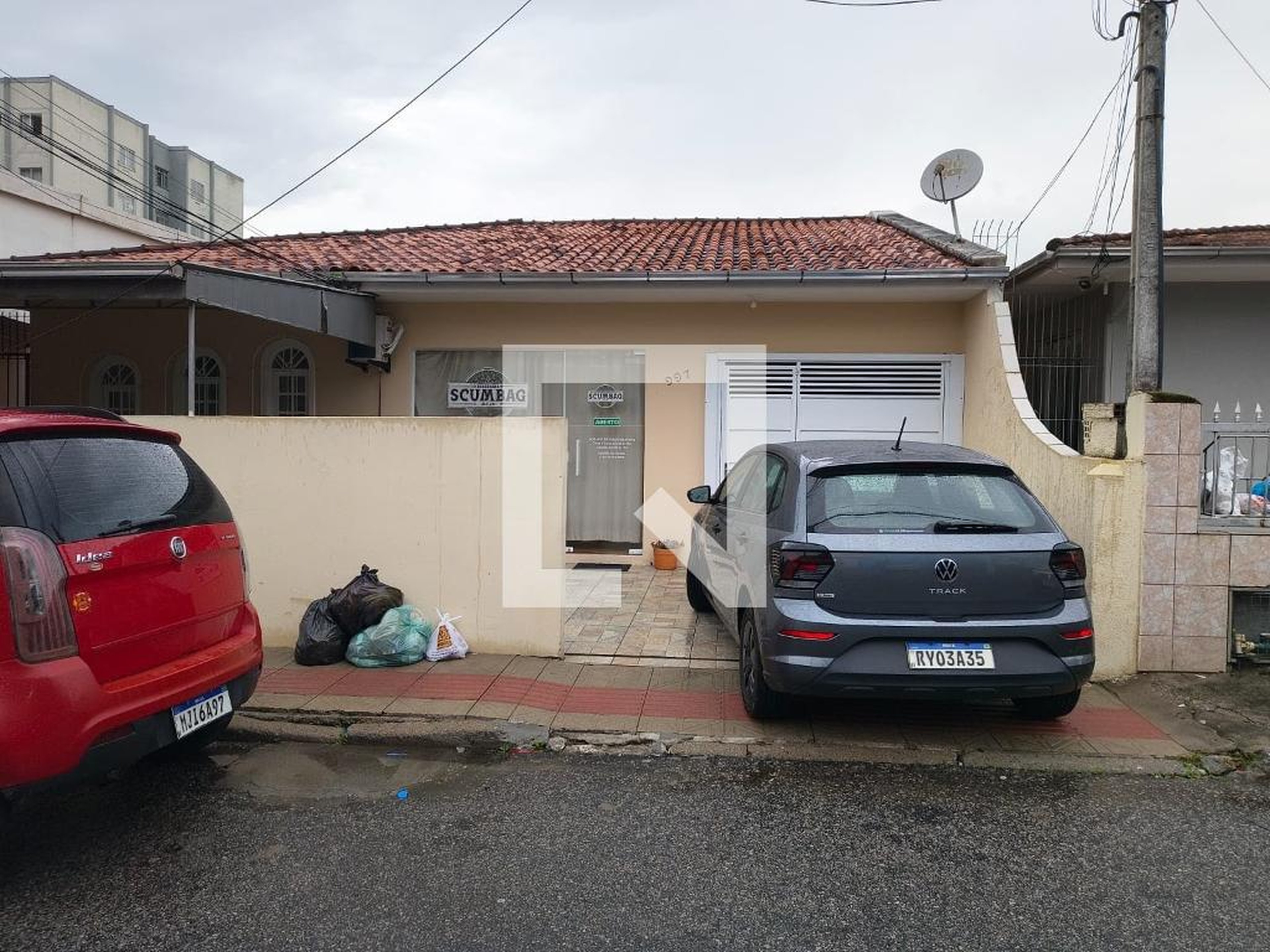 Fachada Condomínio em Rua Adão Schimidt, 997