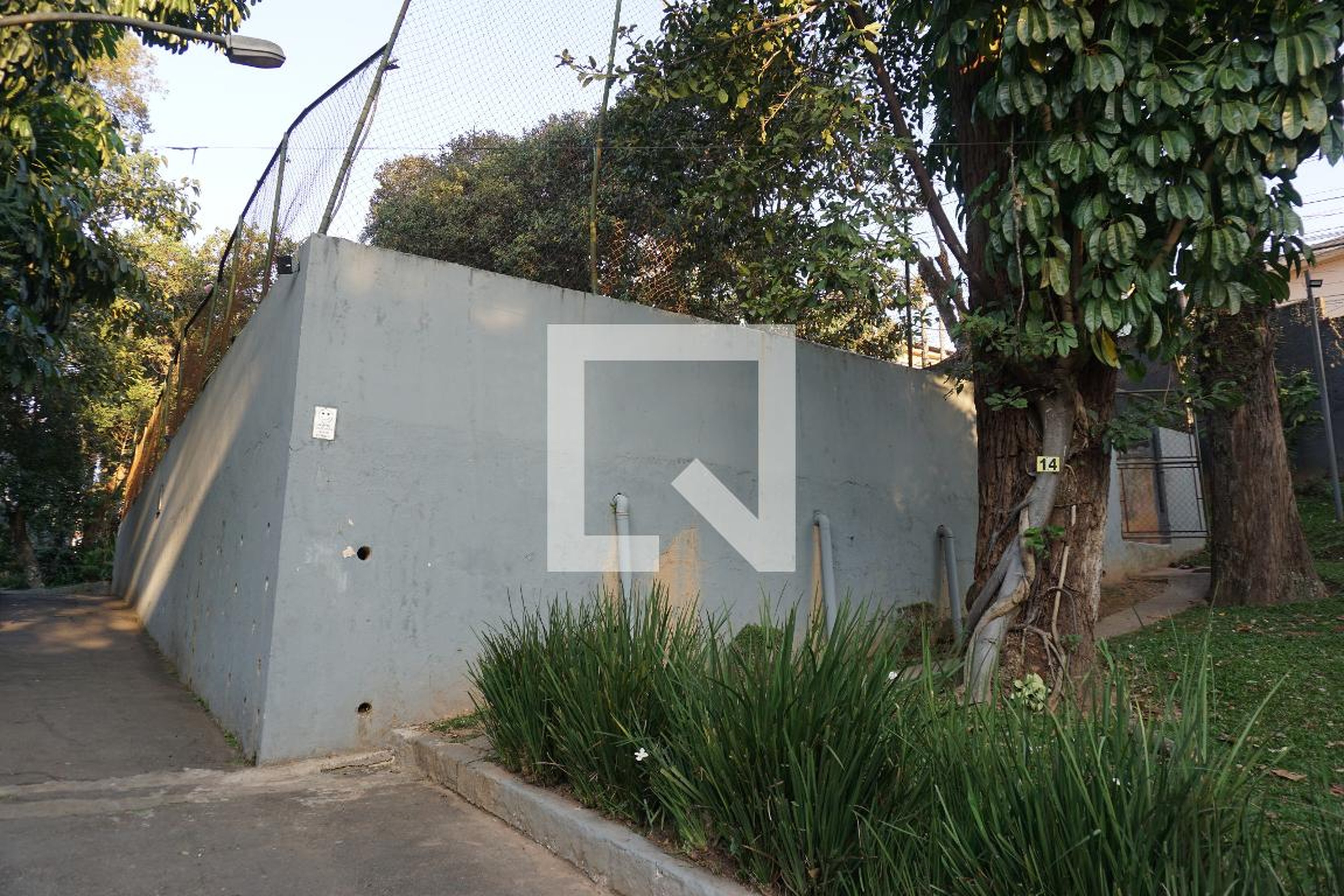 Quadra - Parque Residencial Canarinho