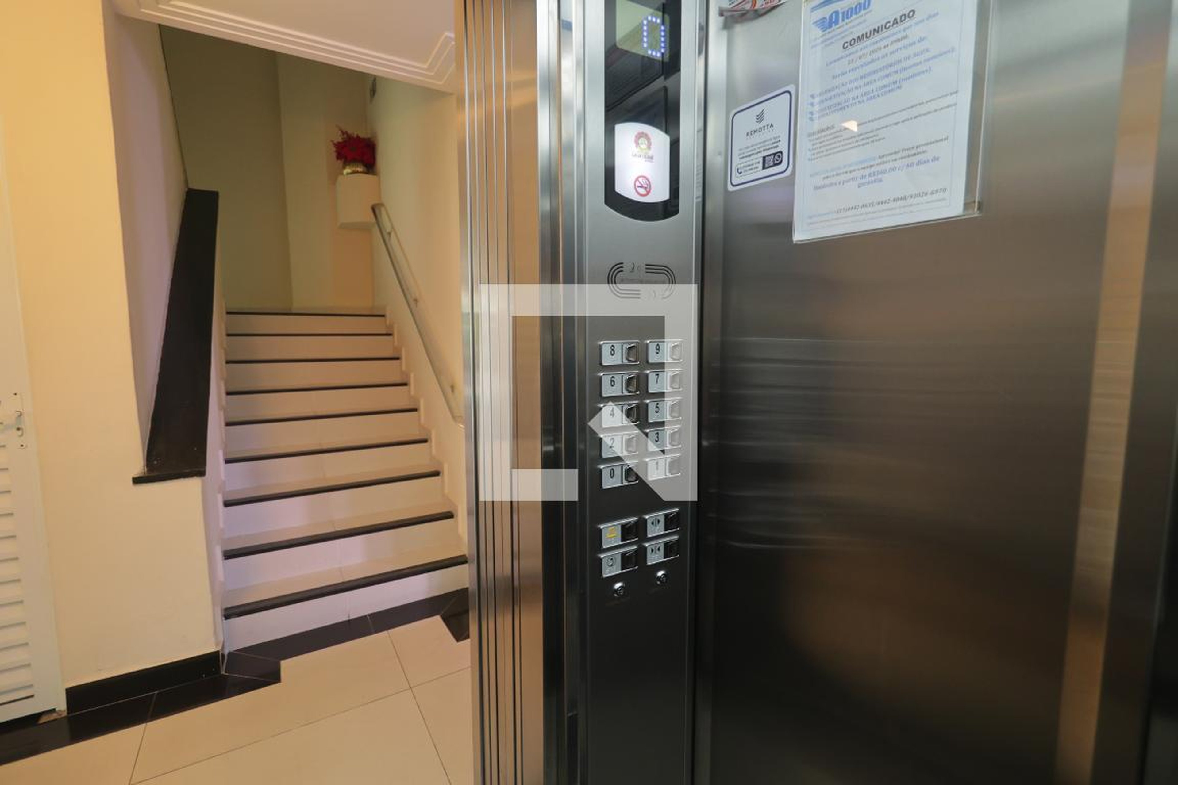 Elevador - Edifício Santa Genoveva