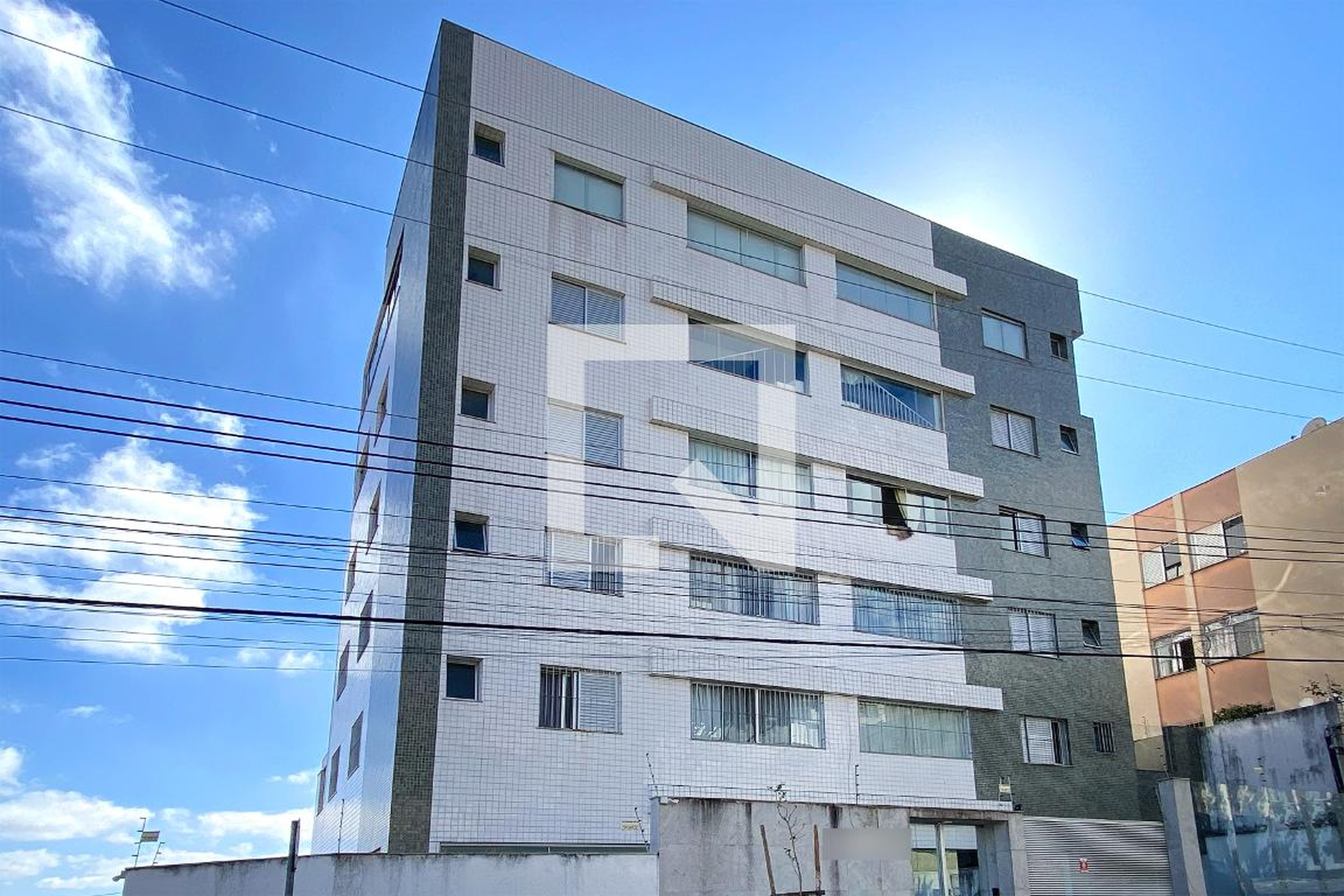 Fachada Condomínio em Rua Teodoro de Abreu, 200