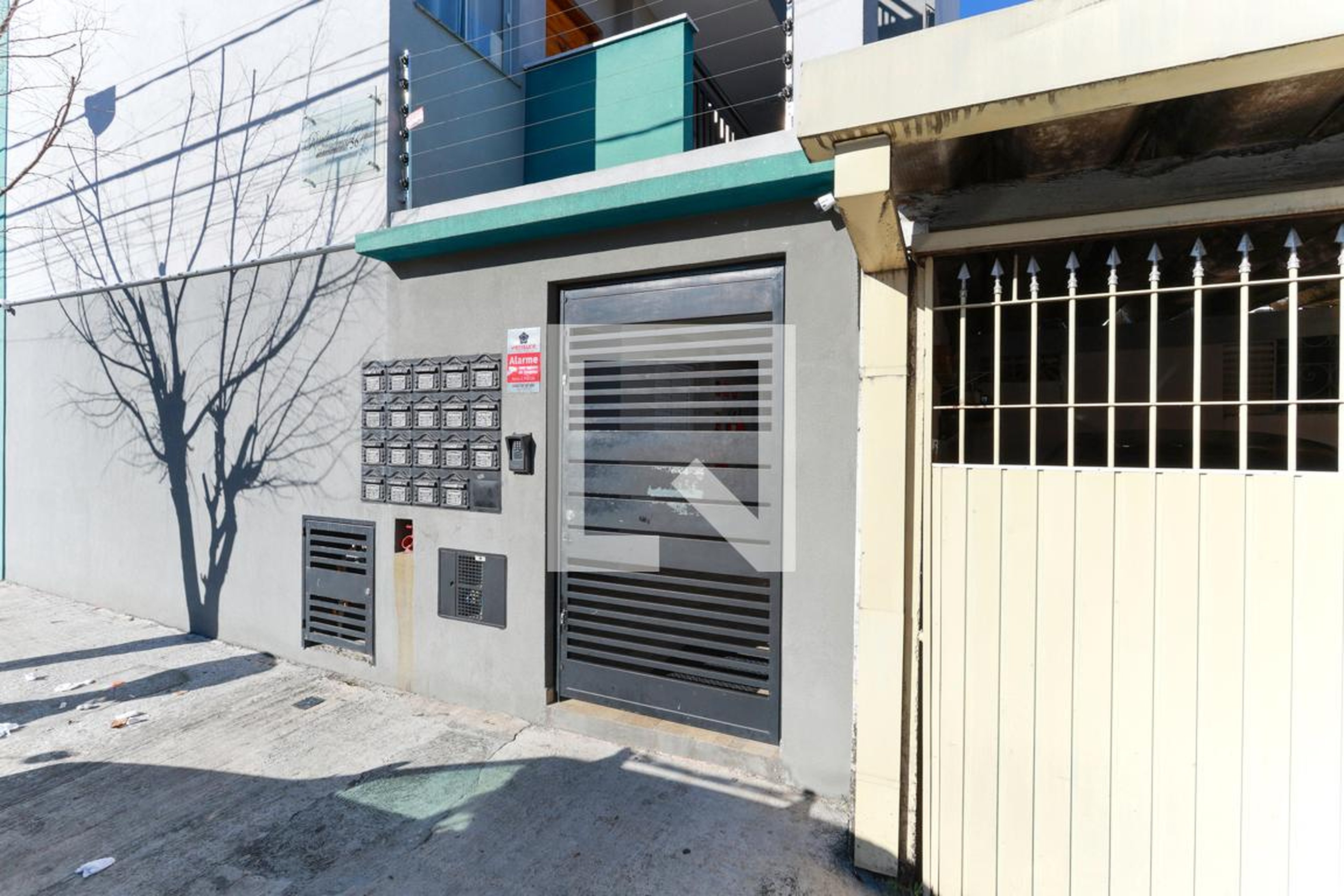 Fachada do condomínio Condomínio em Rua Inácio Mammana, 56