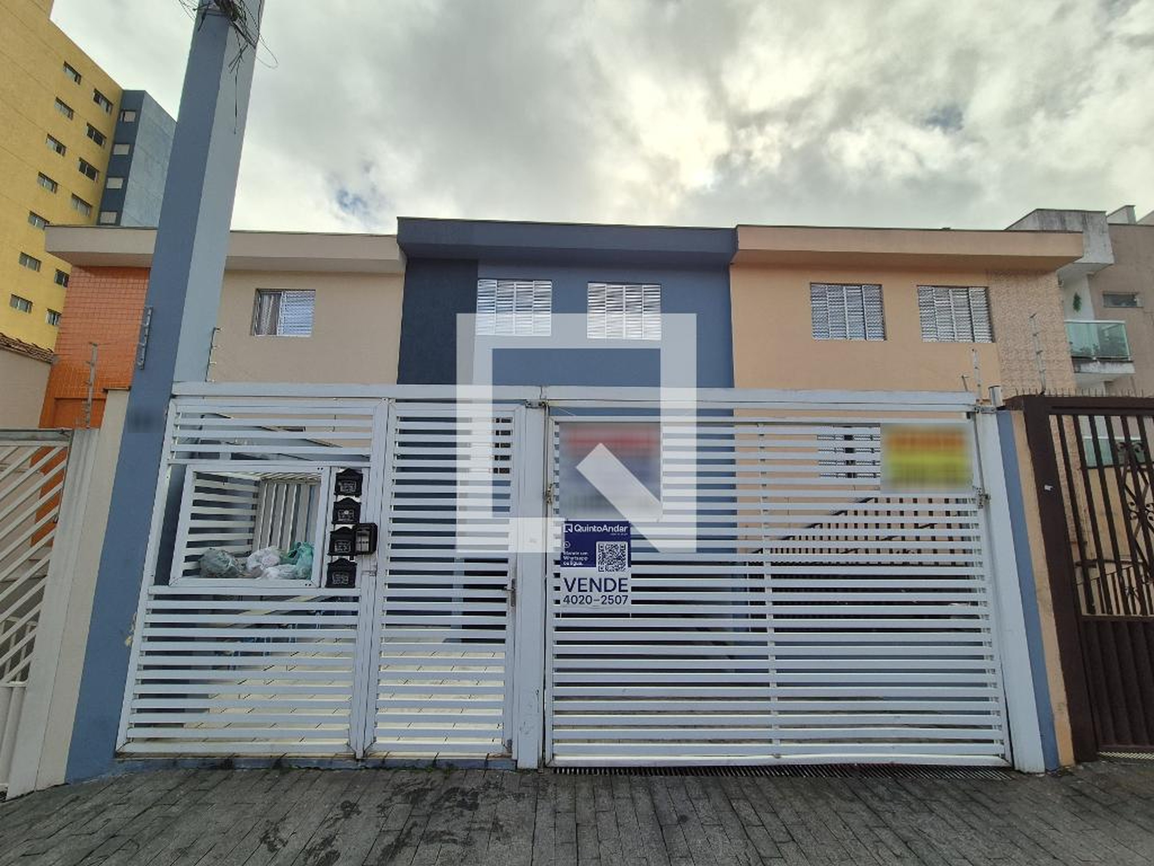 Fachada Condomínio em Rua Fernando de Mascarenhas, 131