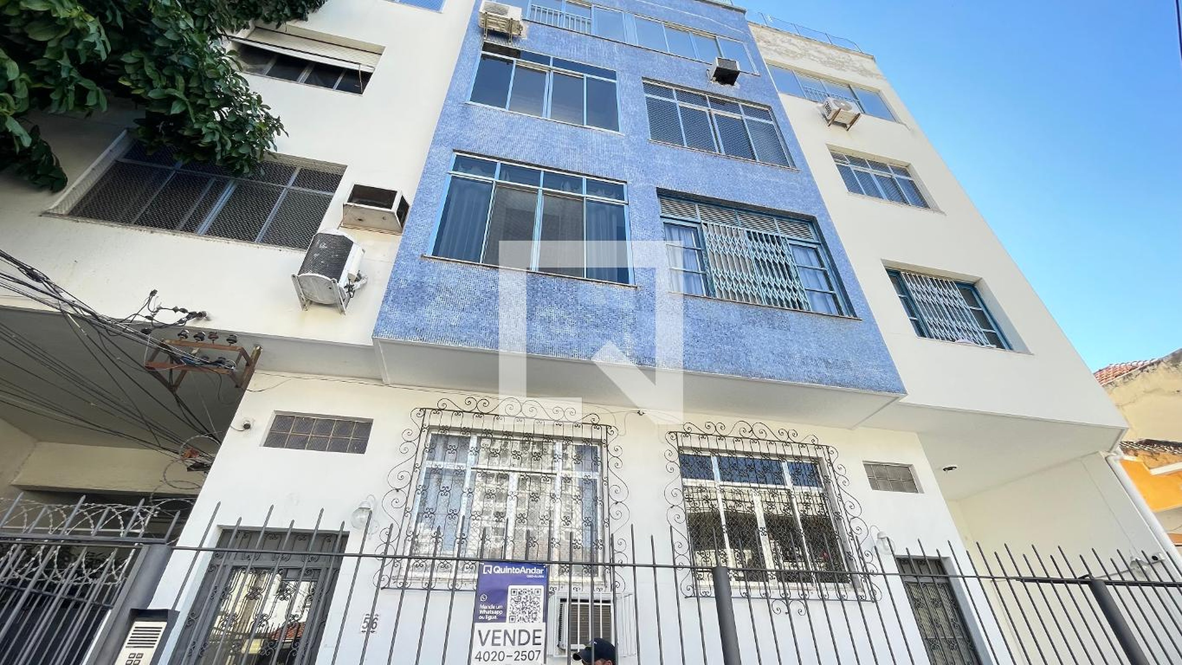 Fachada Condomínio em Rua Juparanã, 56