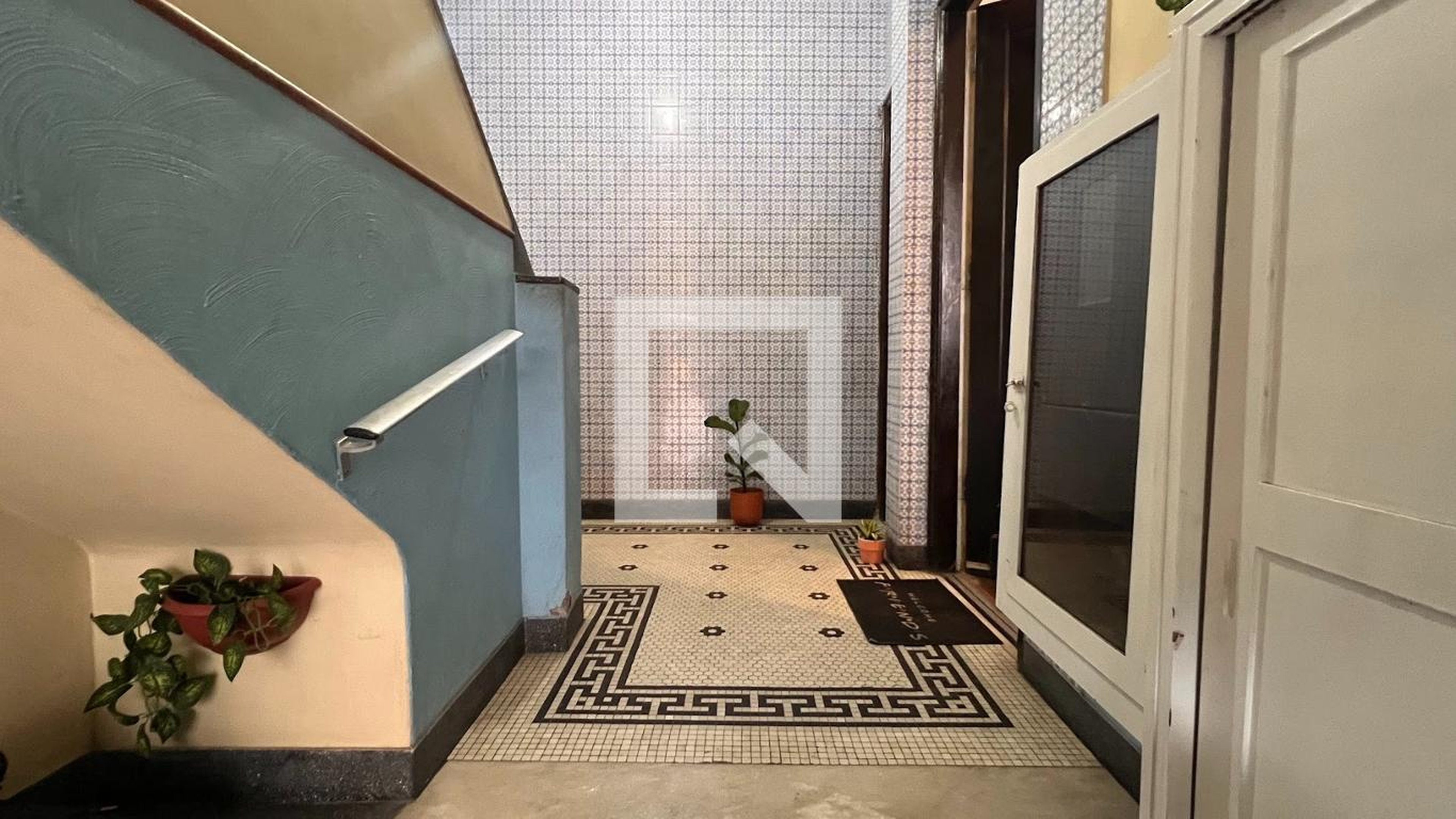 Hall - null