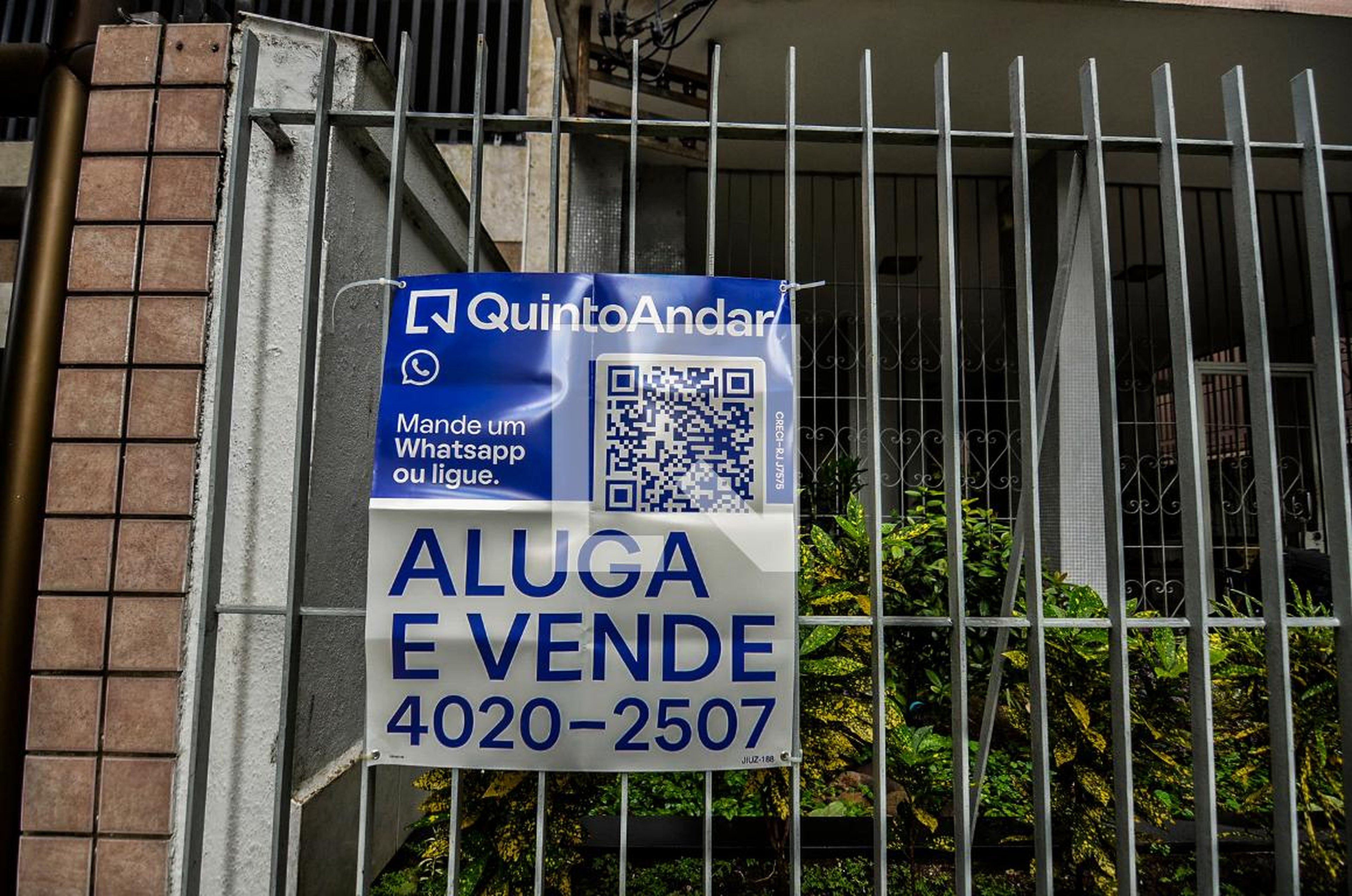 Fachada Condomínio em Rua Desembargador Izidro, 155