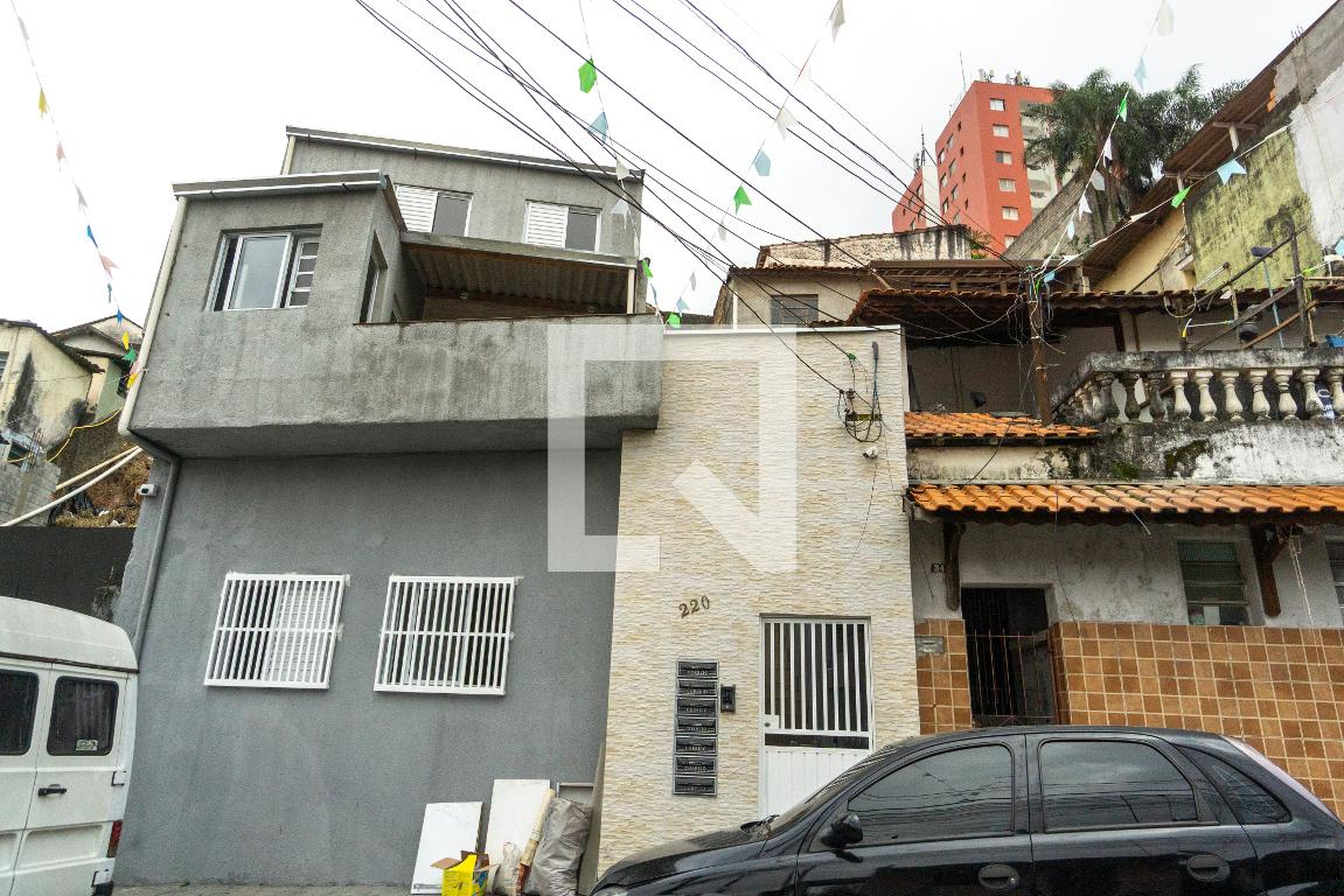 Fachada Condomínio em Rua Raul de Freitas, 220