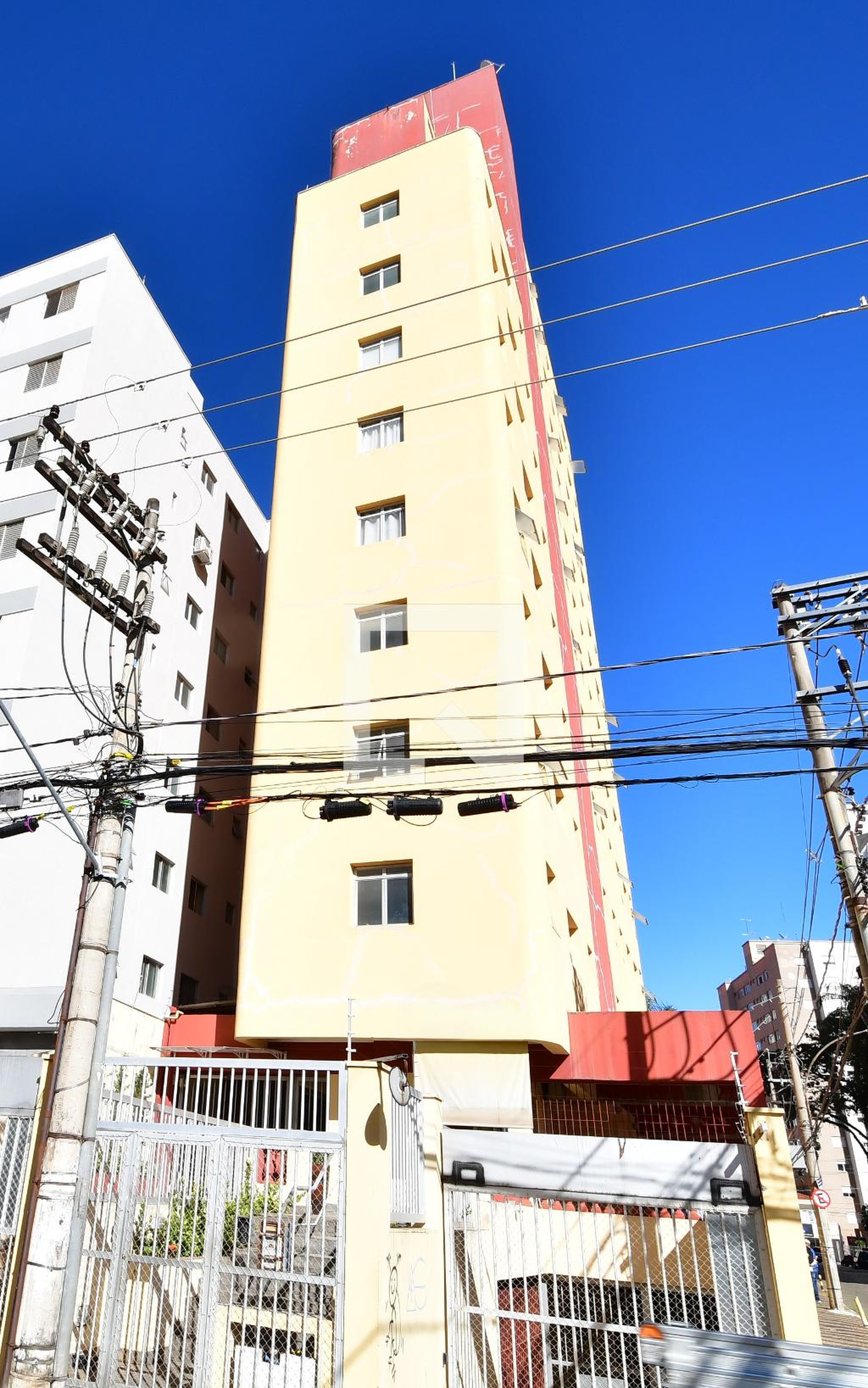 Fachada do Prédio Condomínio em Rua Doutor Quirino, 1777