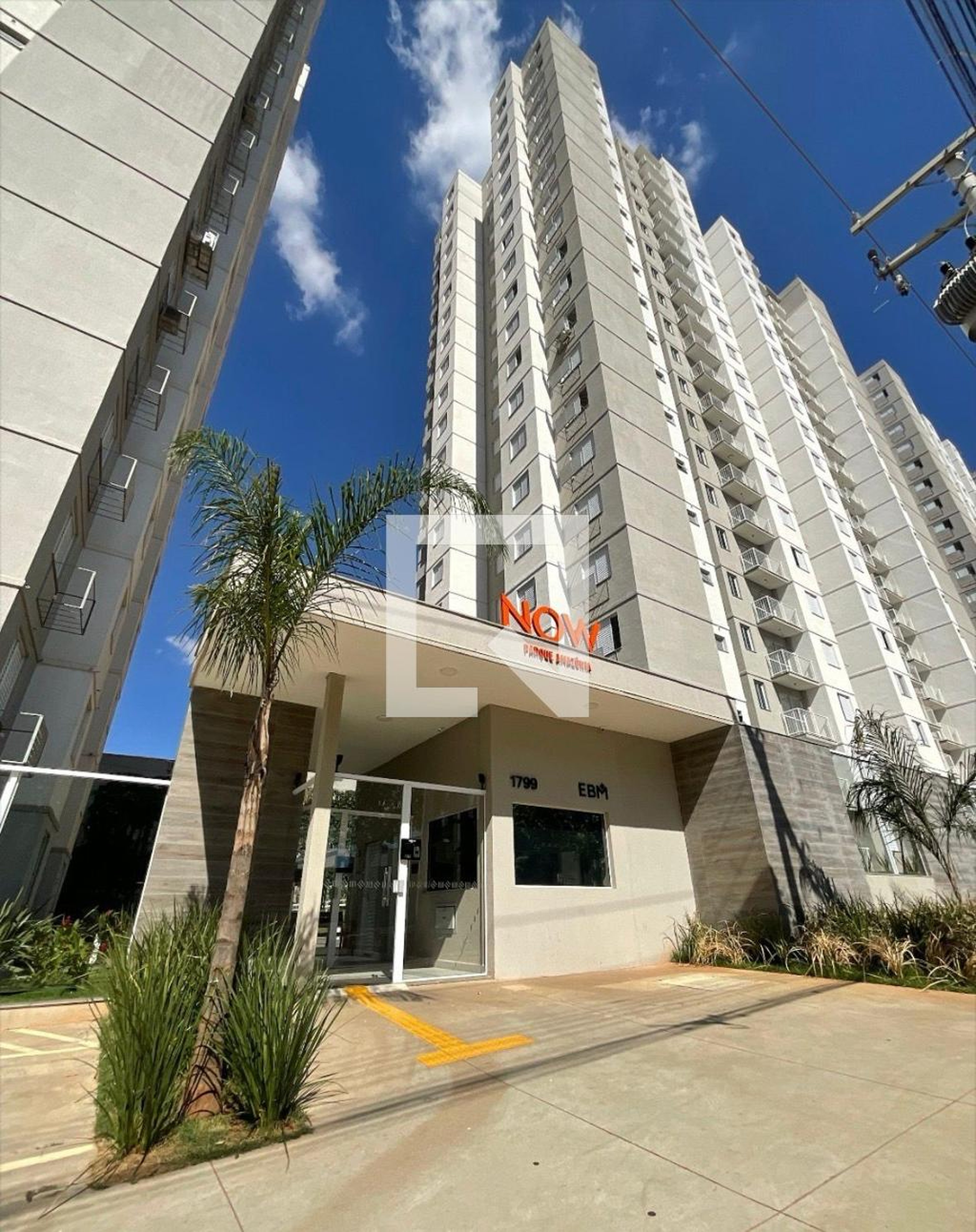 Fachada Condomínio em Avenida Padre Orlando de Morais, 425