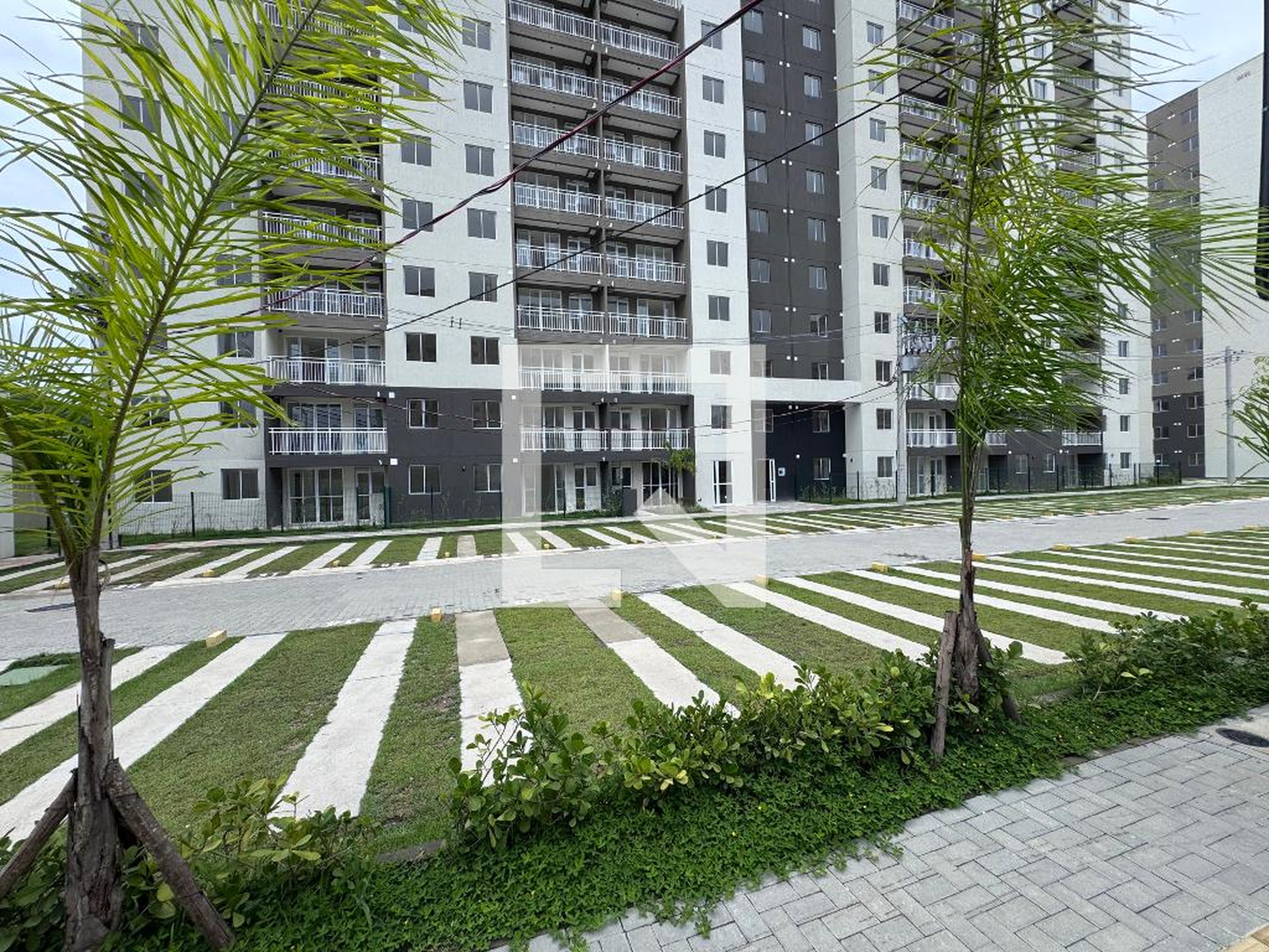 Fachada Condomínio em Avenida Carlos Lima, 211