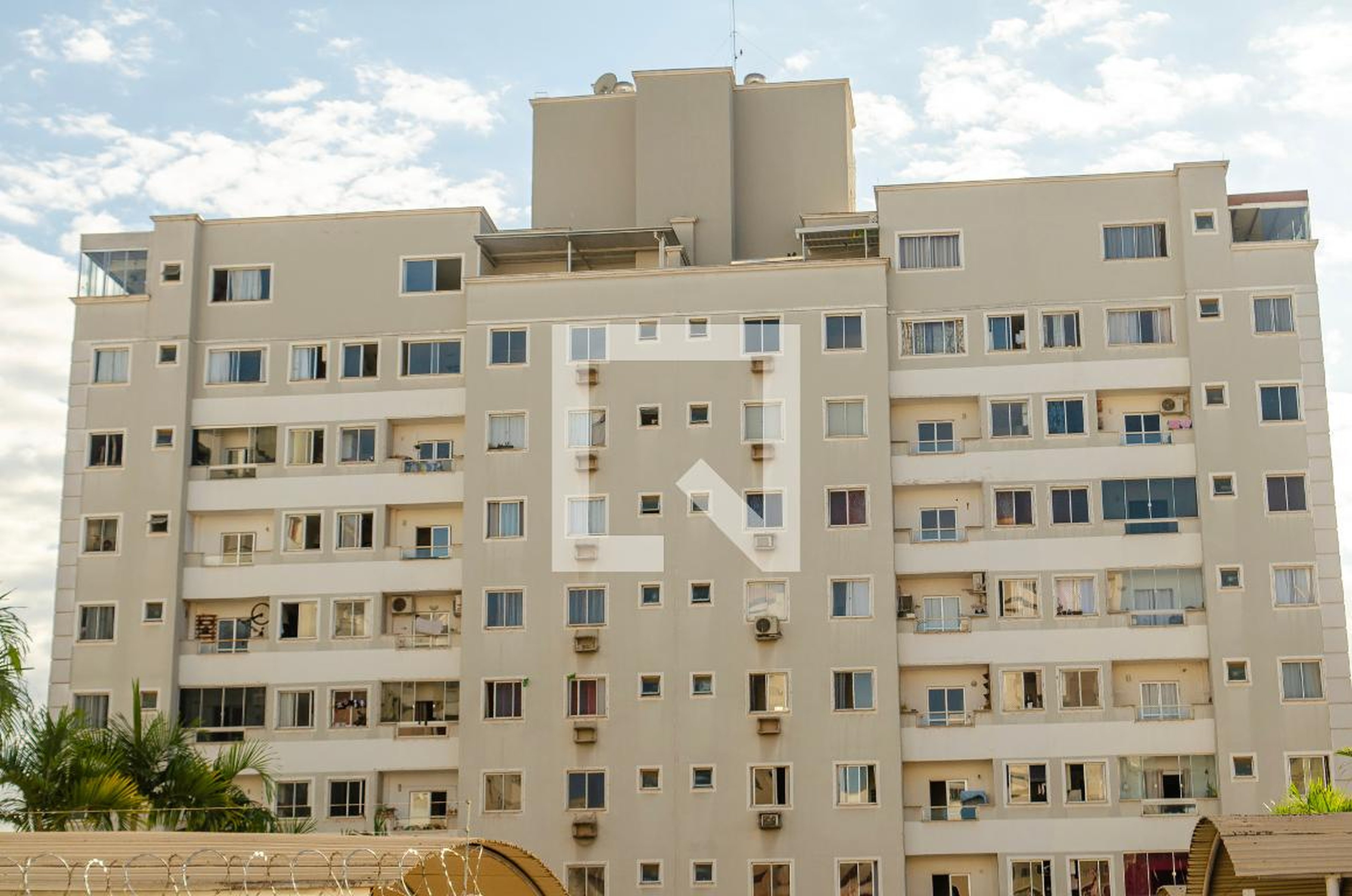 Fachada Condomínio em Rua Dona Darcy, 46