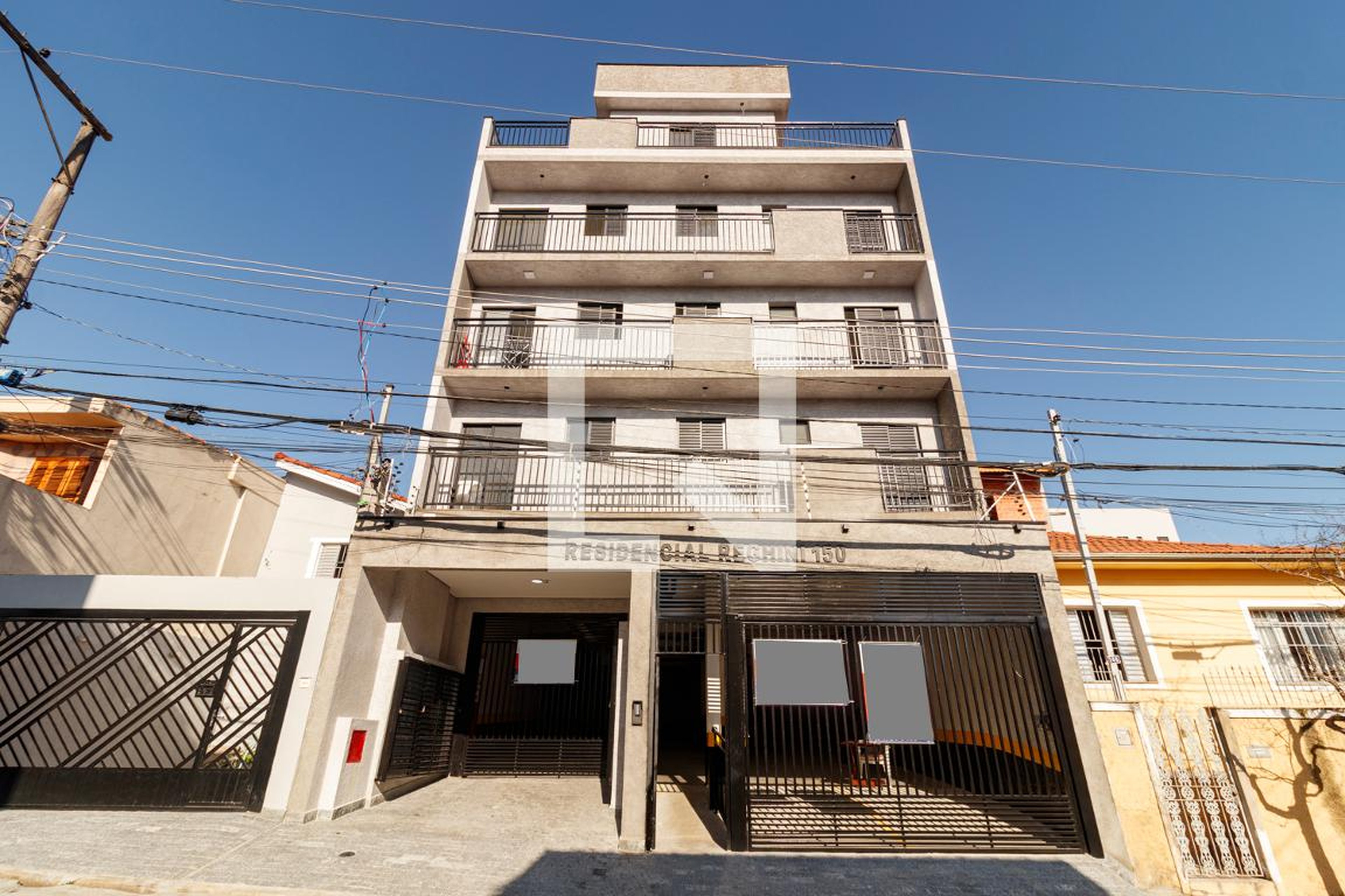 Fachada Condomínio em Rua Ibicarai, 150