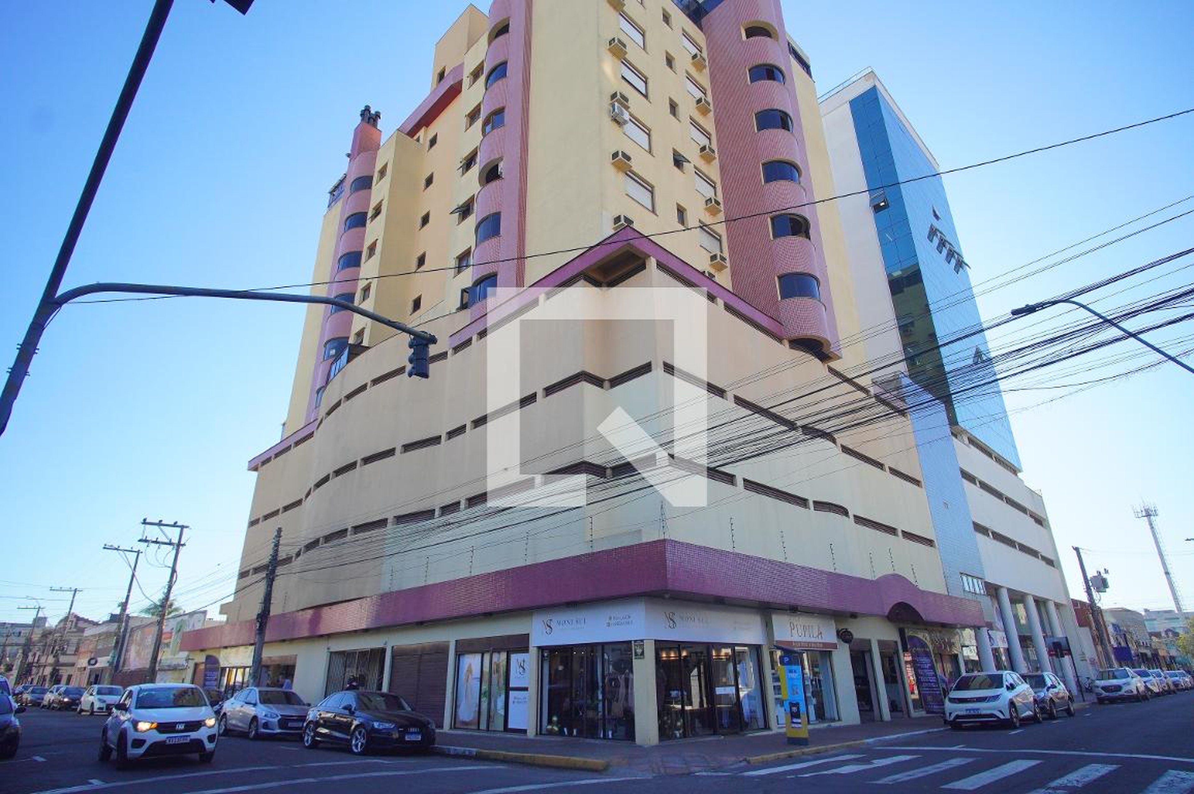 Fachada Condomínio em Rua Presidente, 777