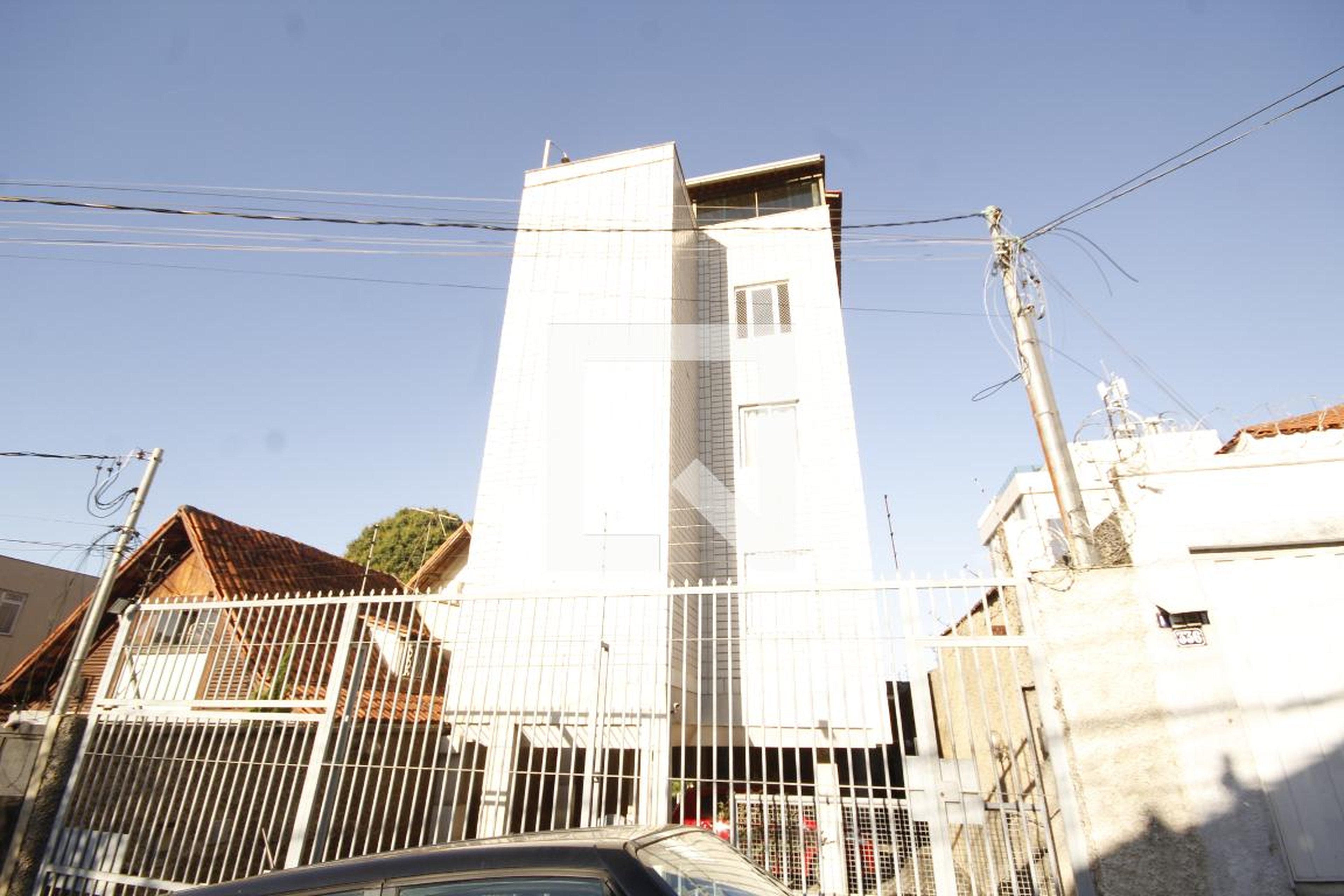 Fachada Condomínio em Rua Sabinópolis, 346