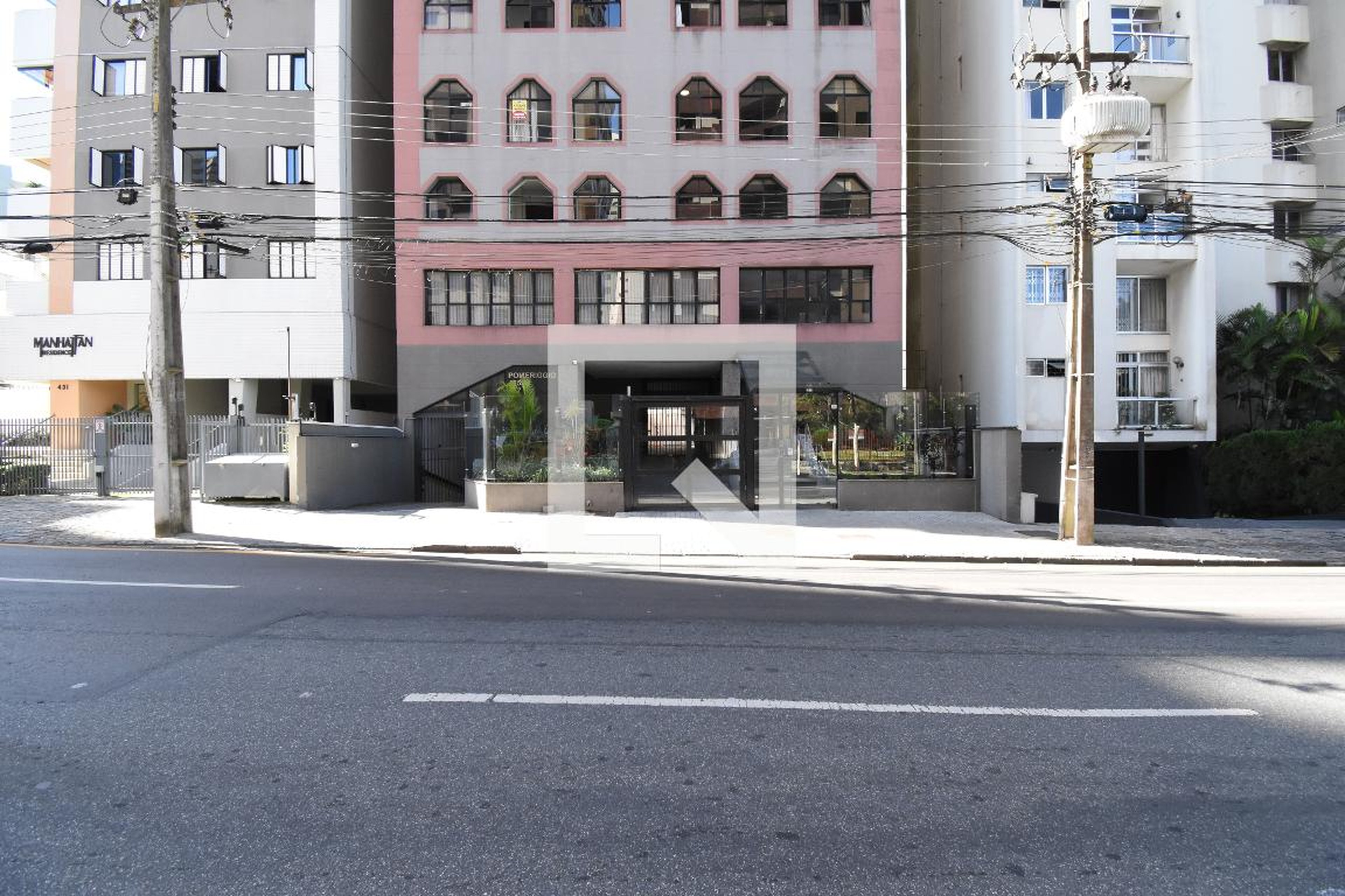Fachada Condomínio em Rua Doutor Manoel Pedro, 465