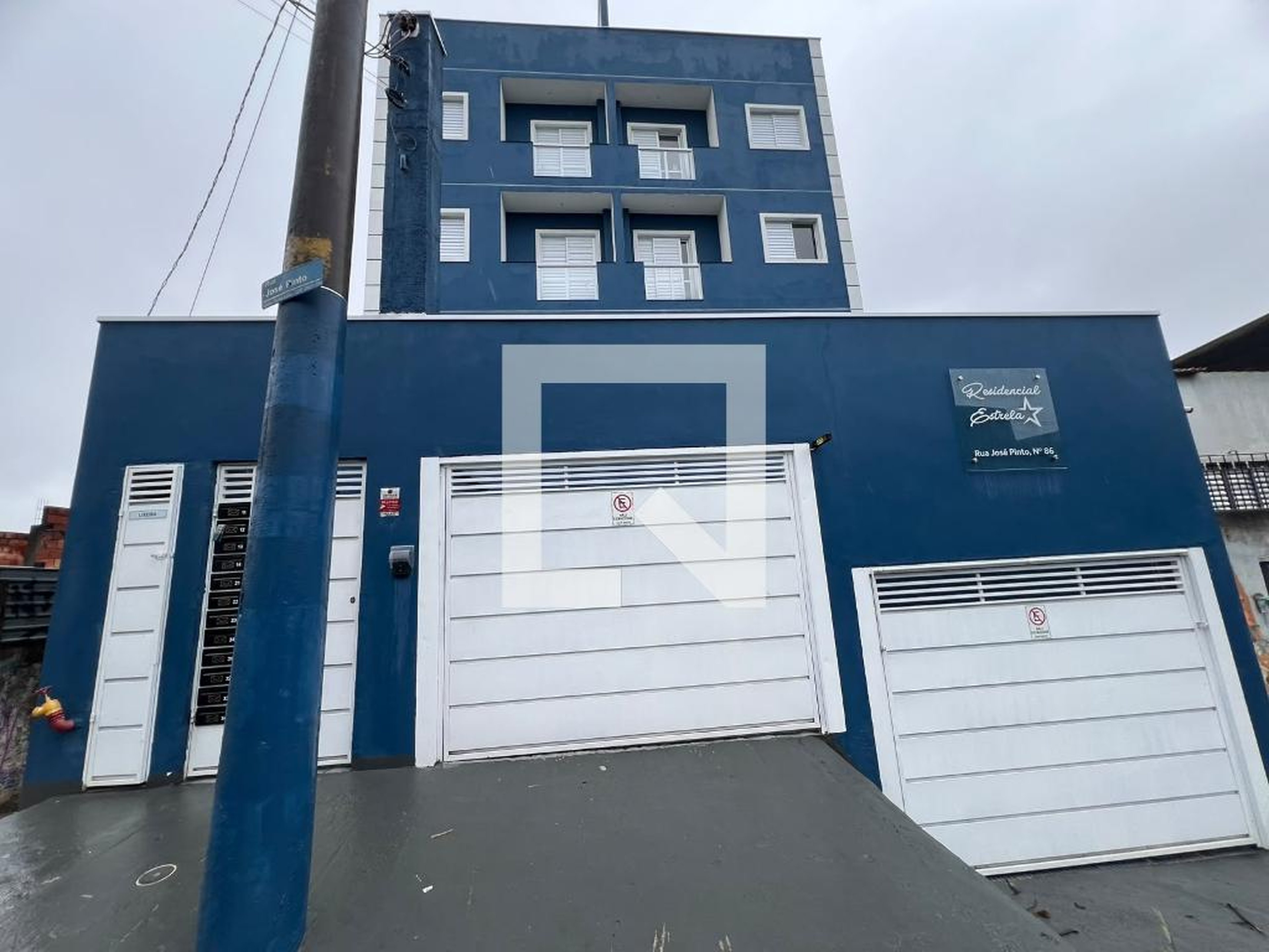 Fachada Condomínio em Rua José Pinto, 84