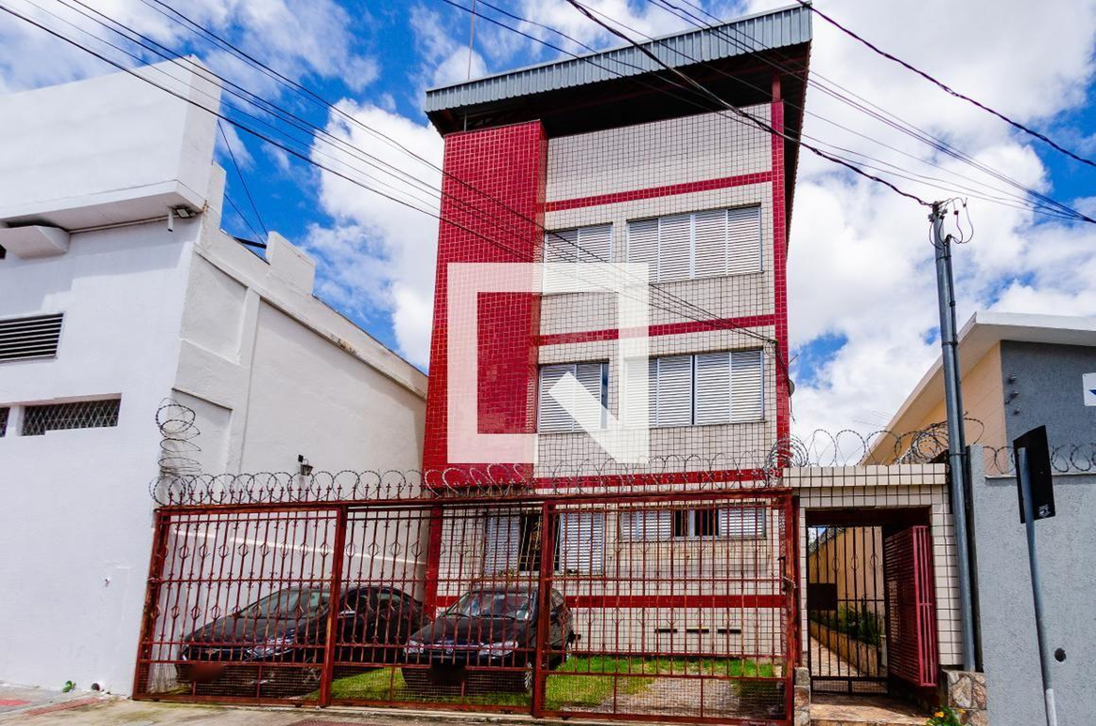 Fachada Condomínio em Rua Limoeiro, 80