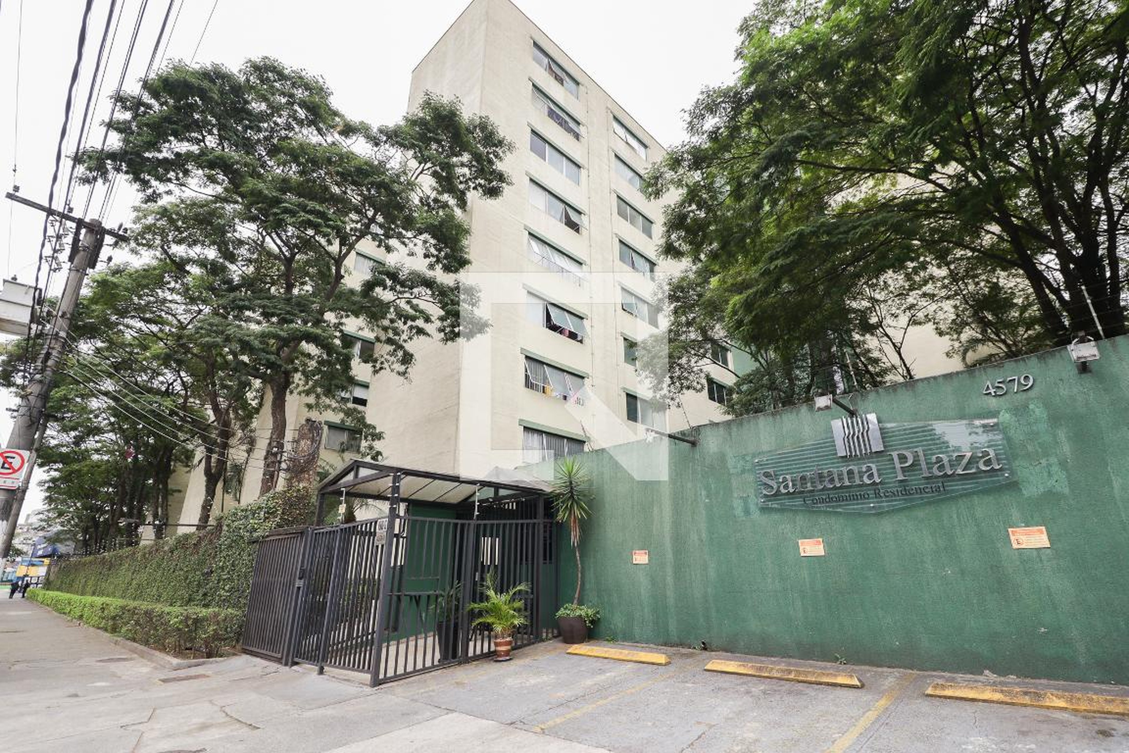 Fachada Condomínio Santana Plaza