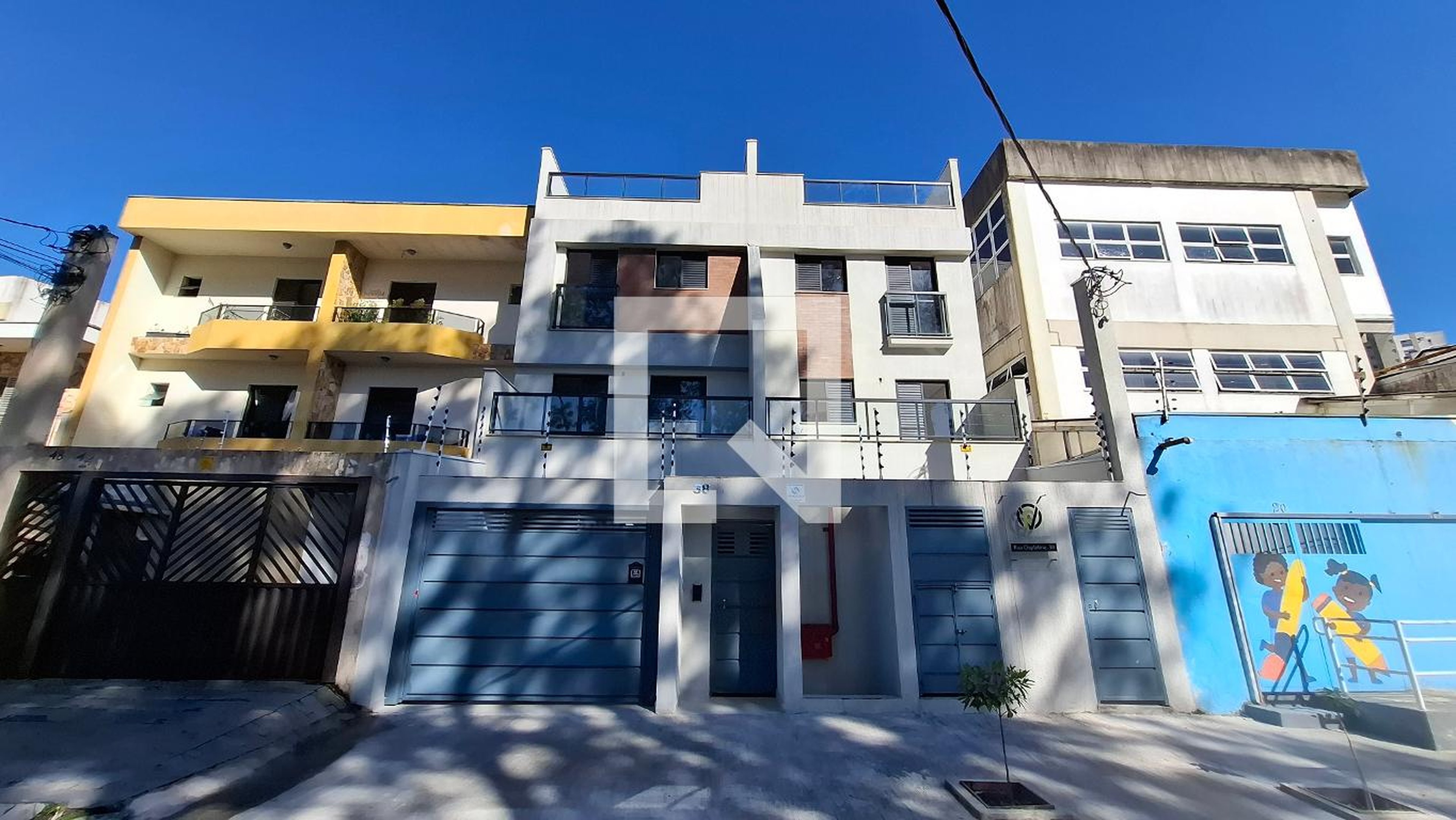 Fachada Condomínio em Rua Cisplatina, 38