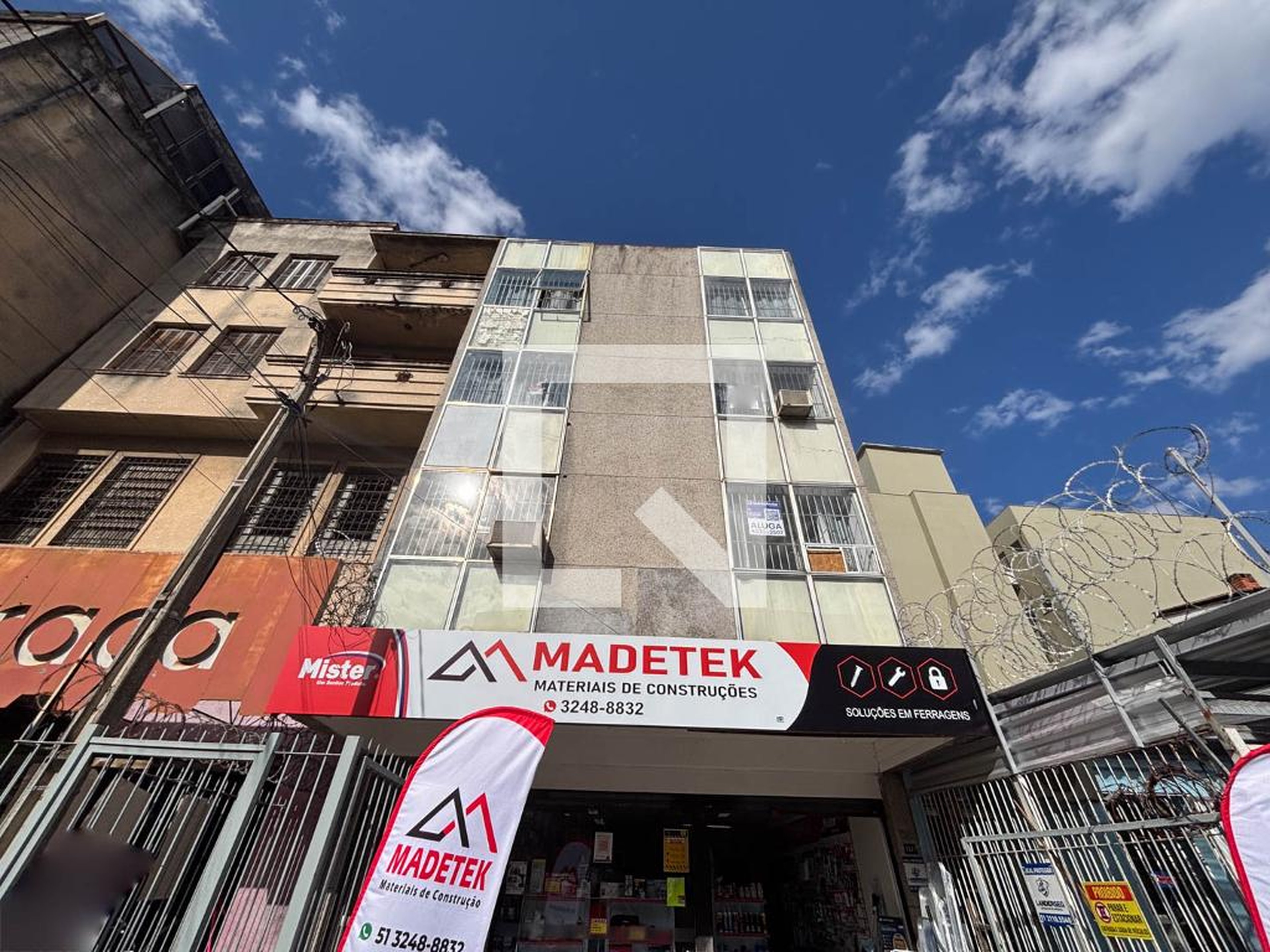Fachada Condomínio em Rua Visconde do Herval, 1371