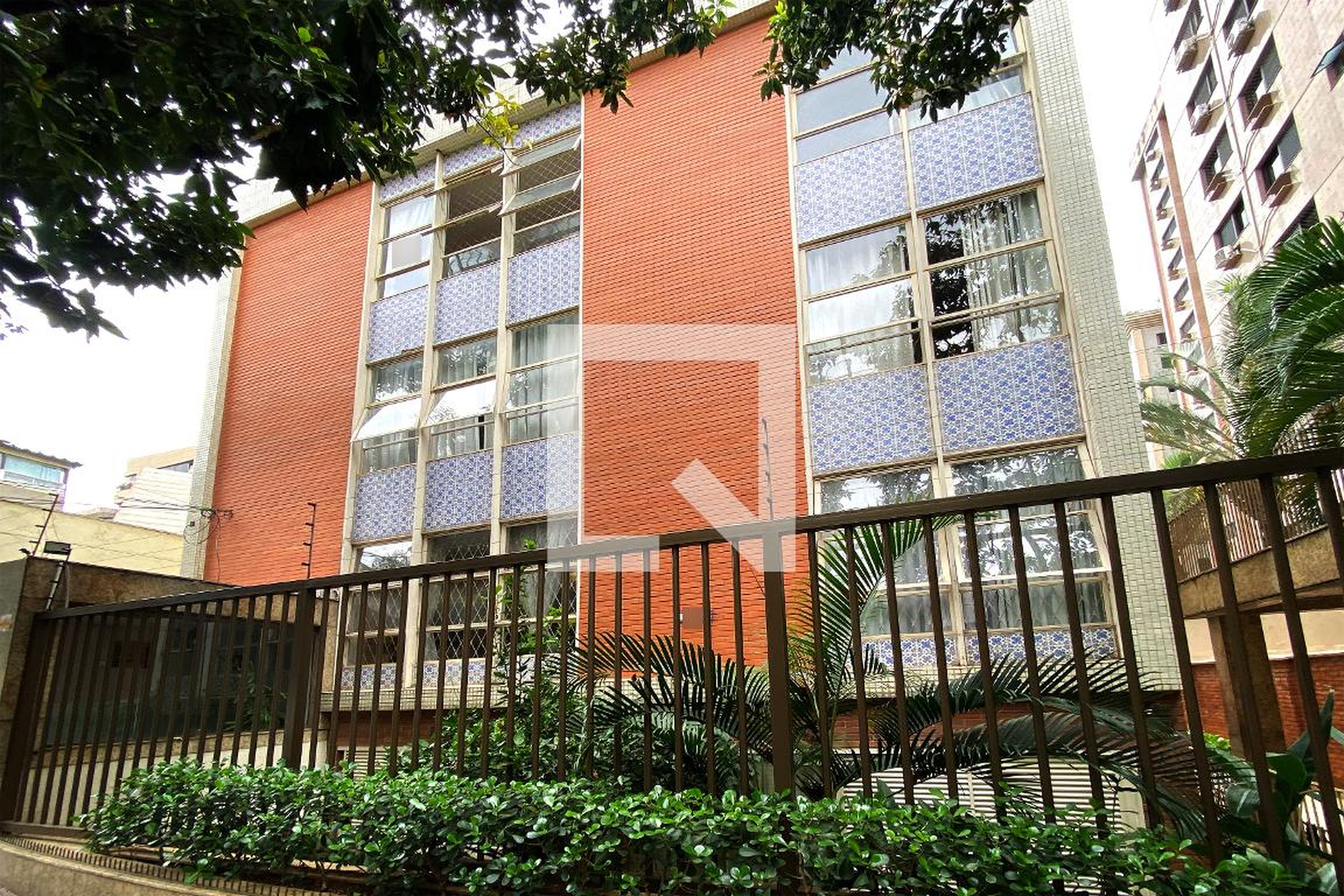 Fachada Condomínio em Rua Espírito Santo, 2152