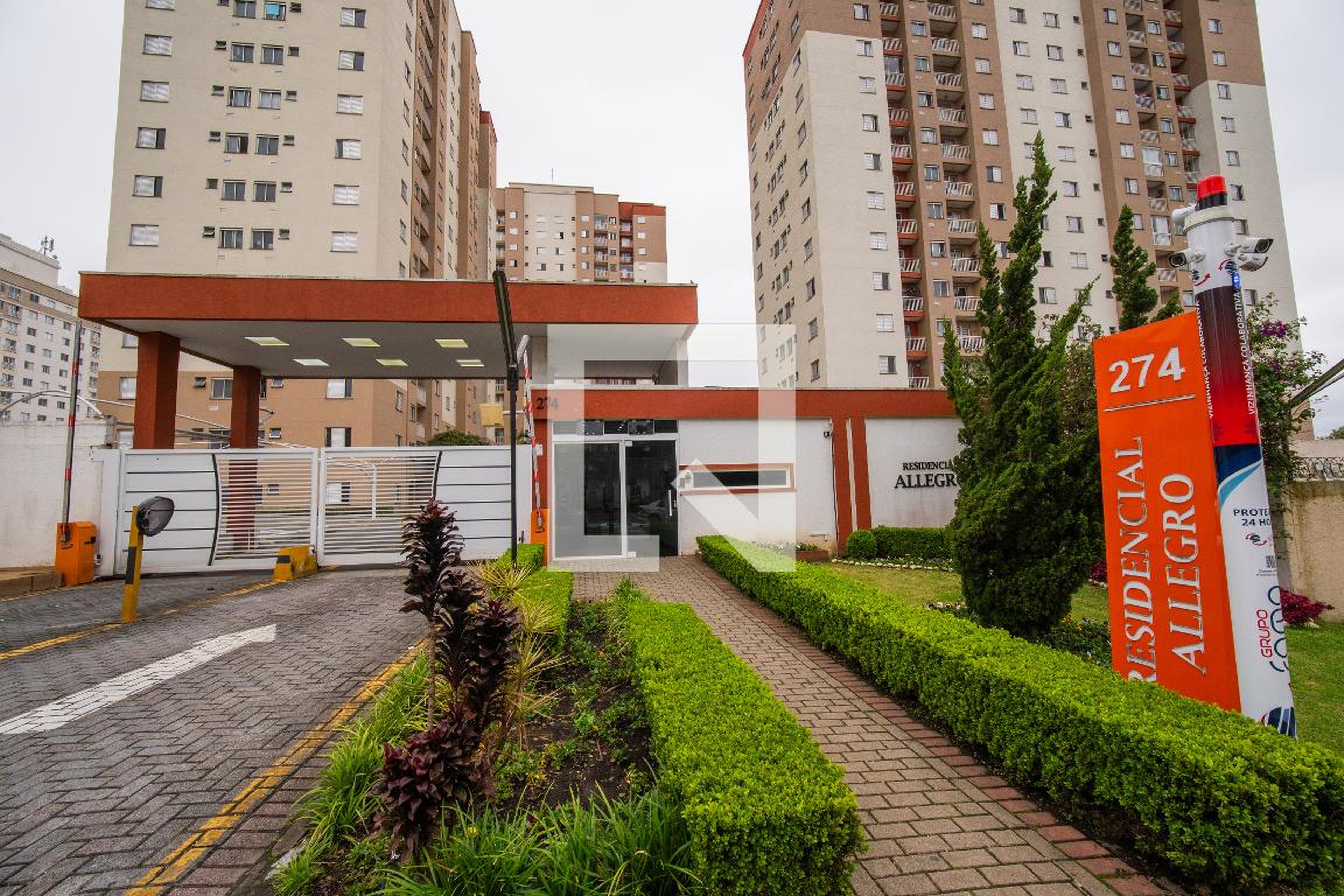Fachada Condomínio em Rua Reinaldo Stocco, 230