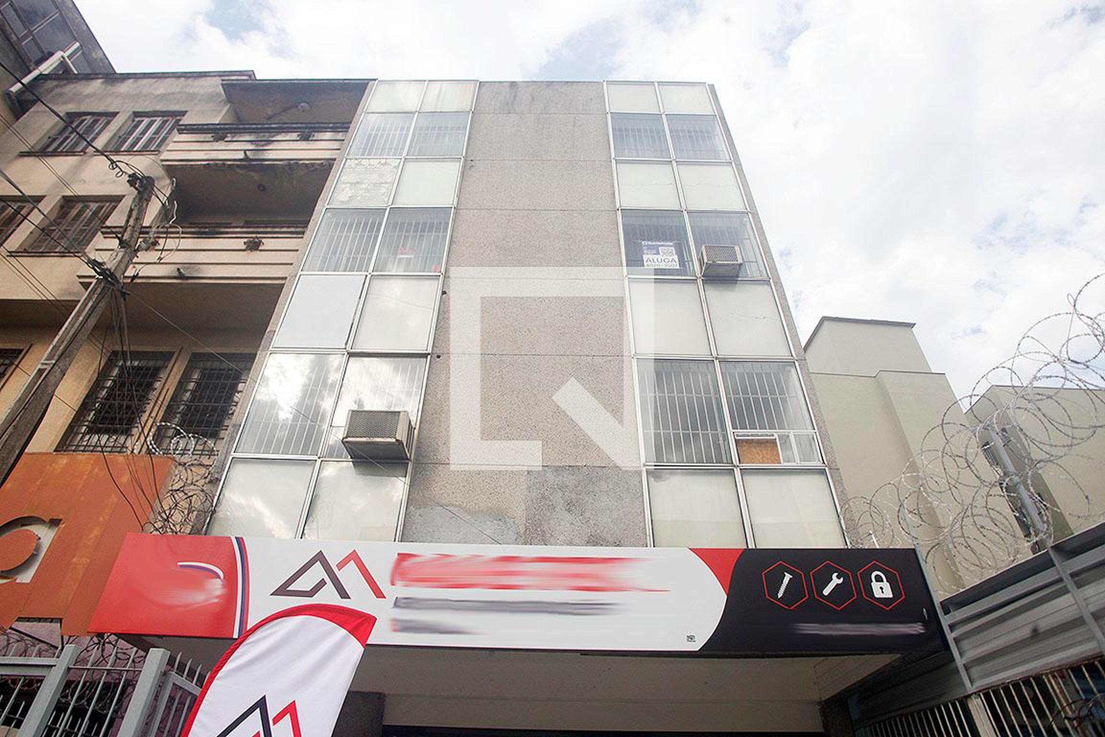 Fachada Condomínio em Rua Visconde do Herval, 1373