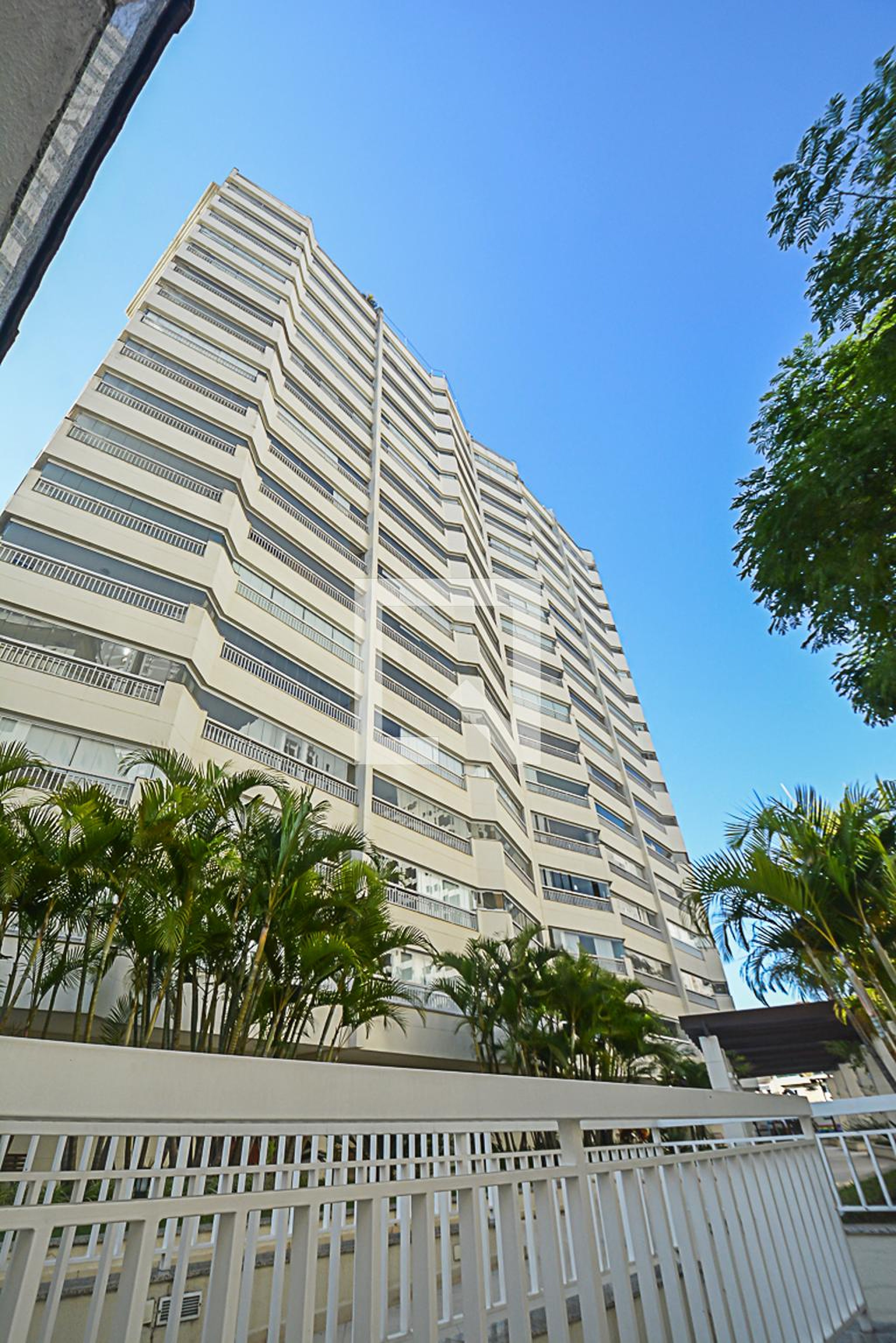 Fachada Condomínio Royal Residenci