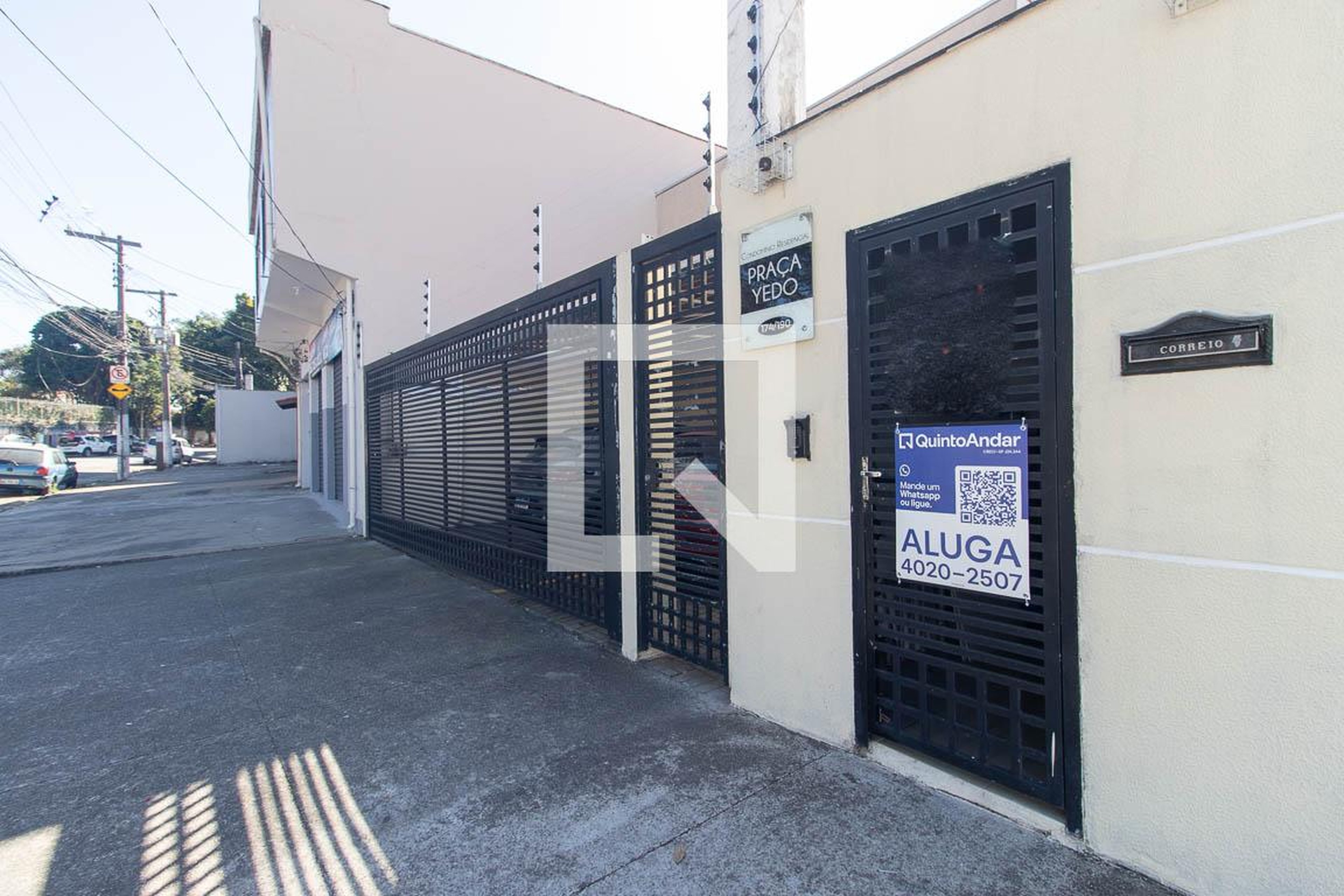 Fachada Condomínio em Praça Yedo, 174