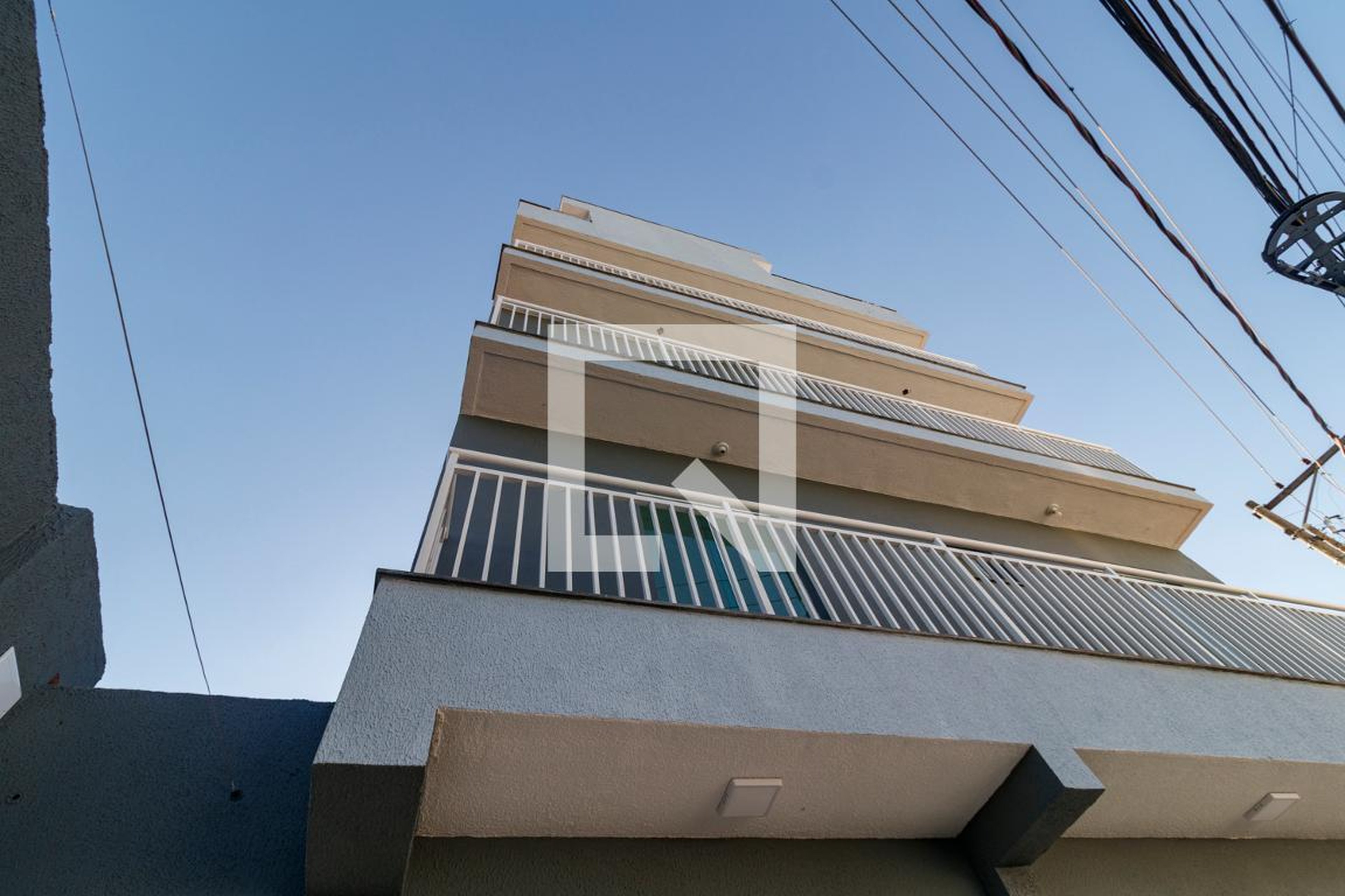 Fachada Condomínio em Rua das Gamboas, 337