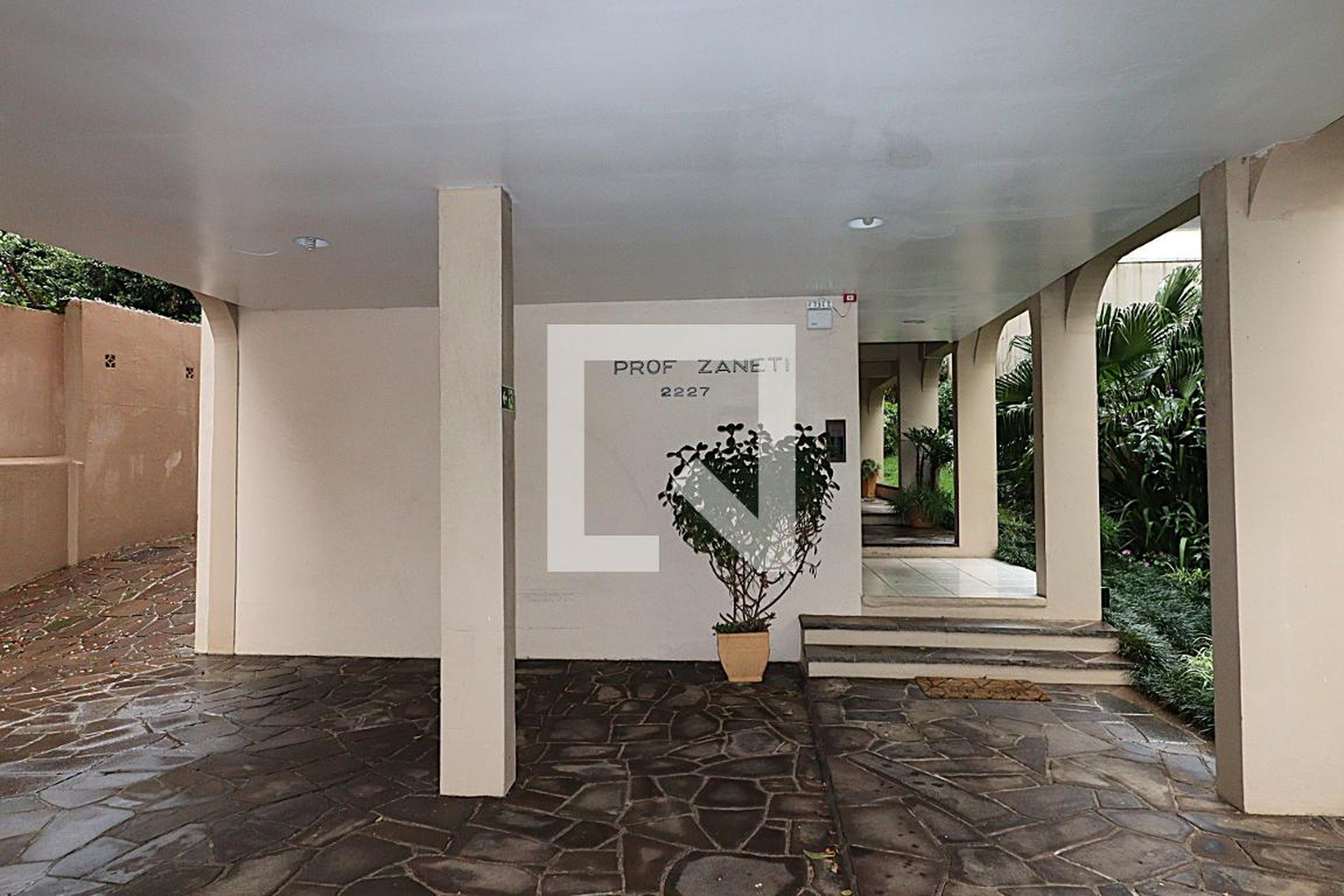 Entrada do prédio - Prof Zanetti