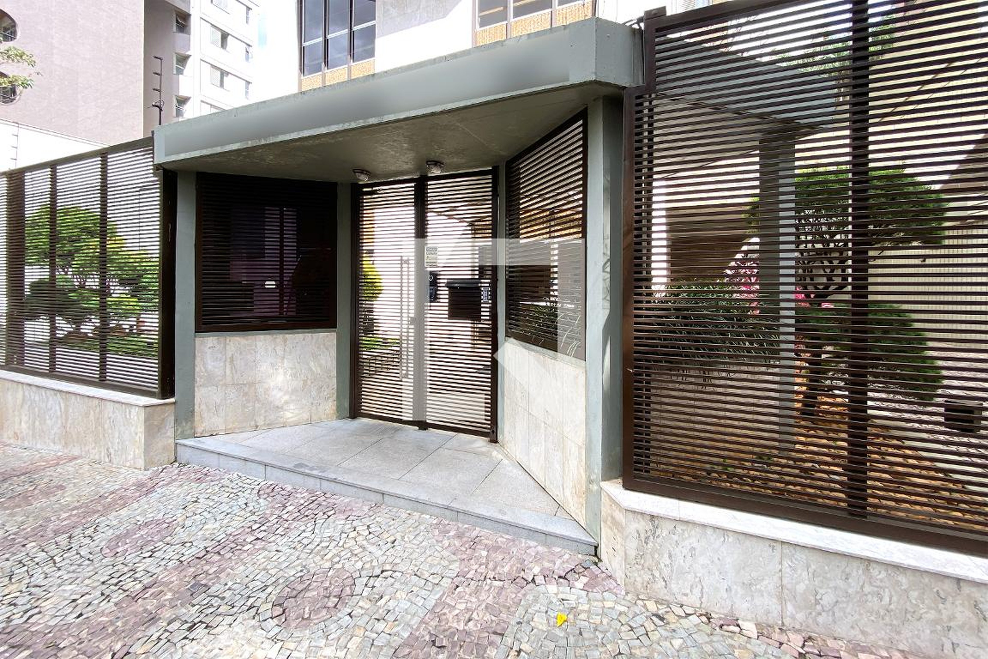 Fachada Condomínio em Rua São Romão, 343