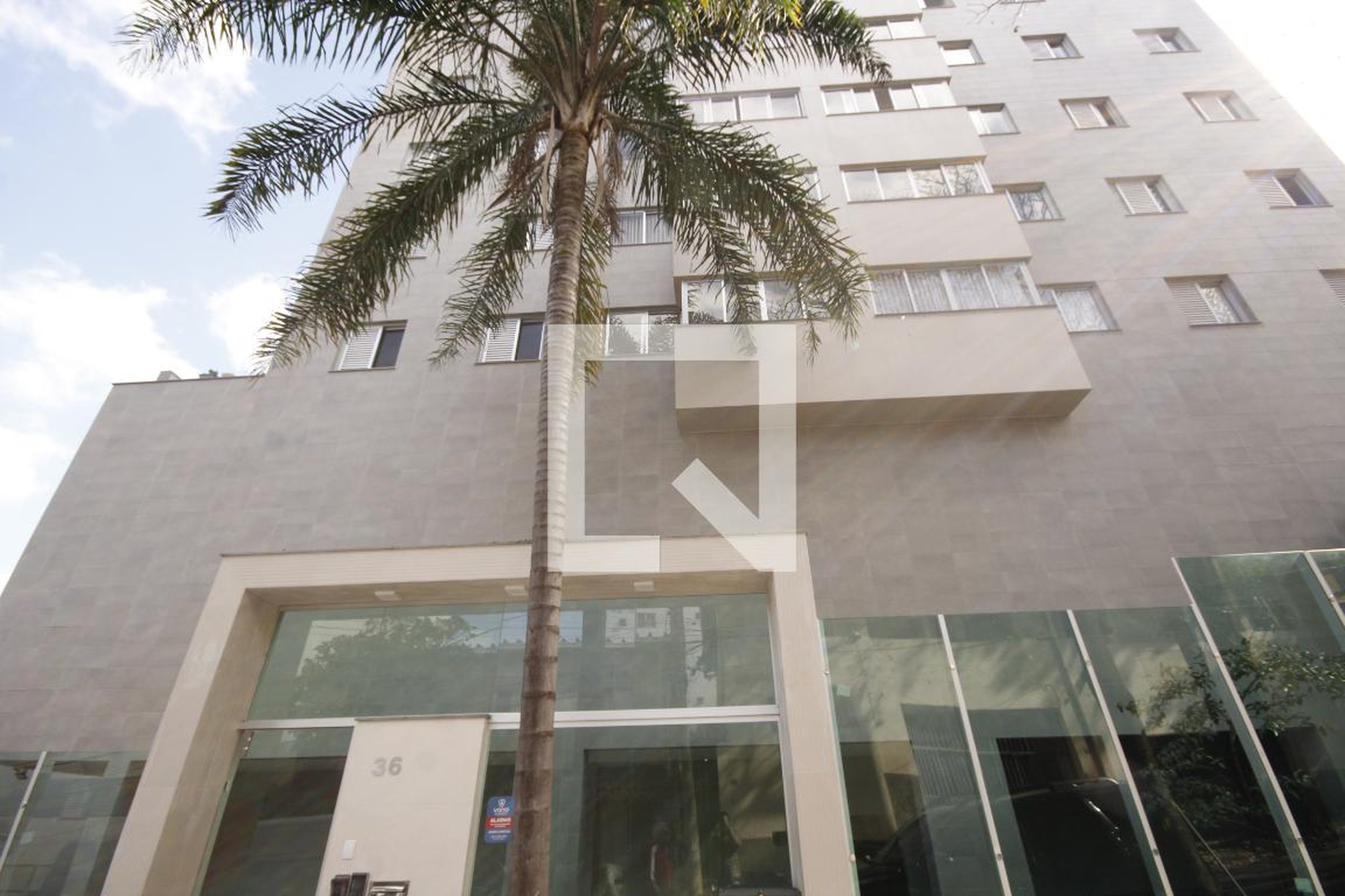 fachada Condomínio em Rua Franco Lima, 36