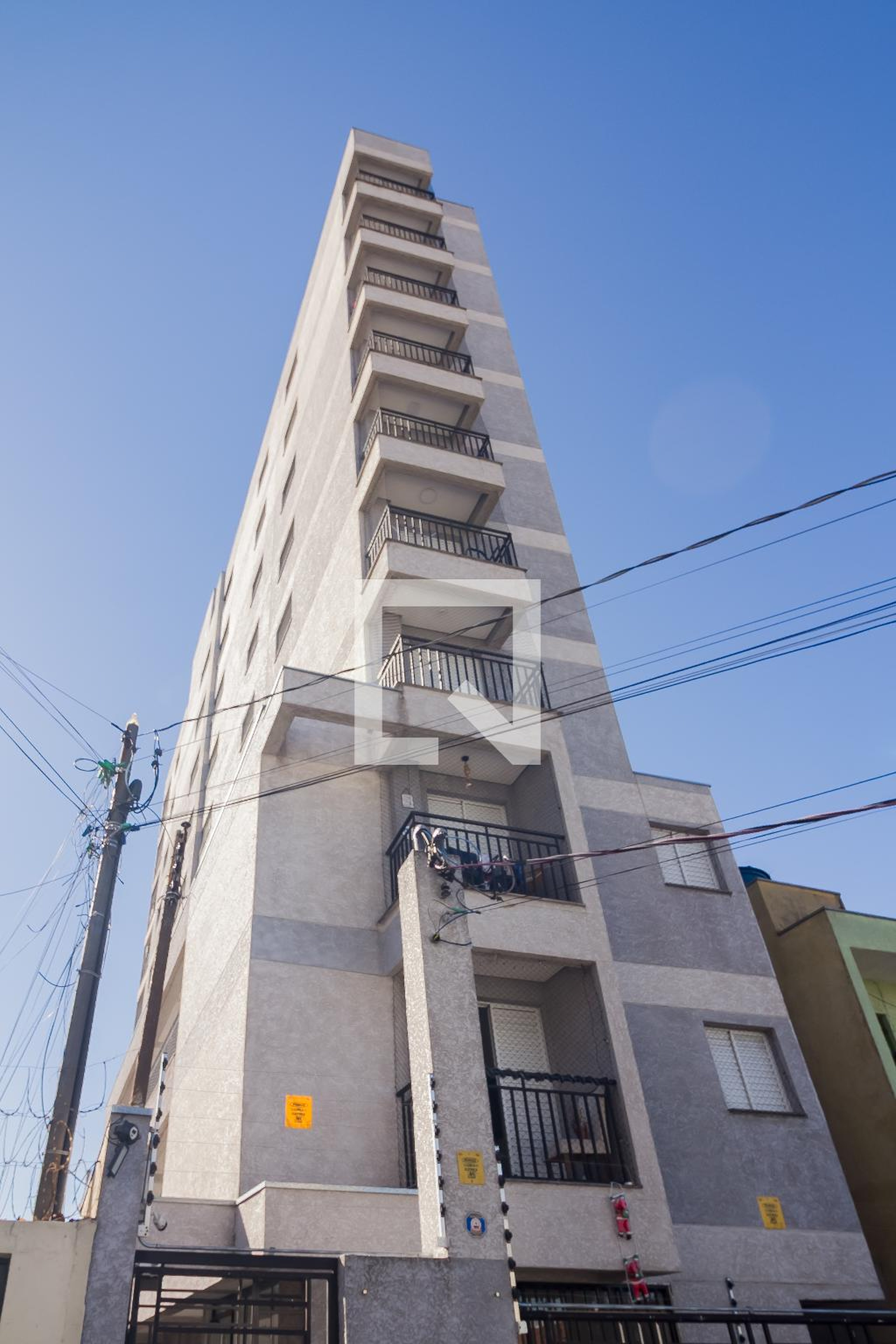 Fachada Condomínio em Rua Júlio Colaço, 411