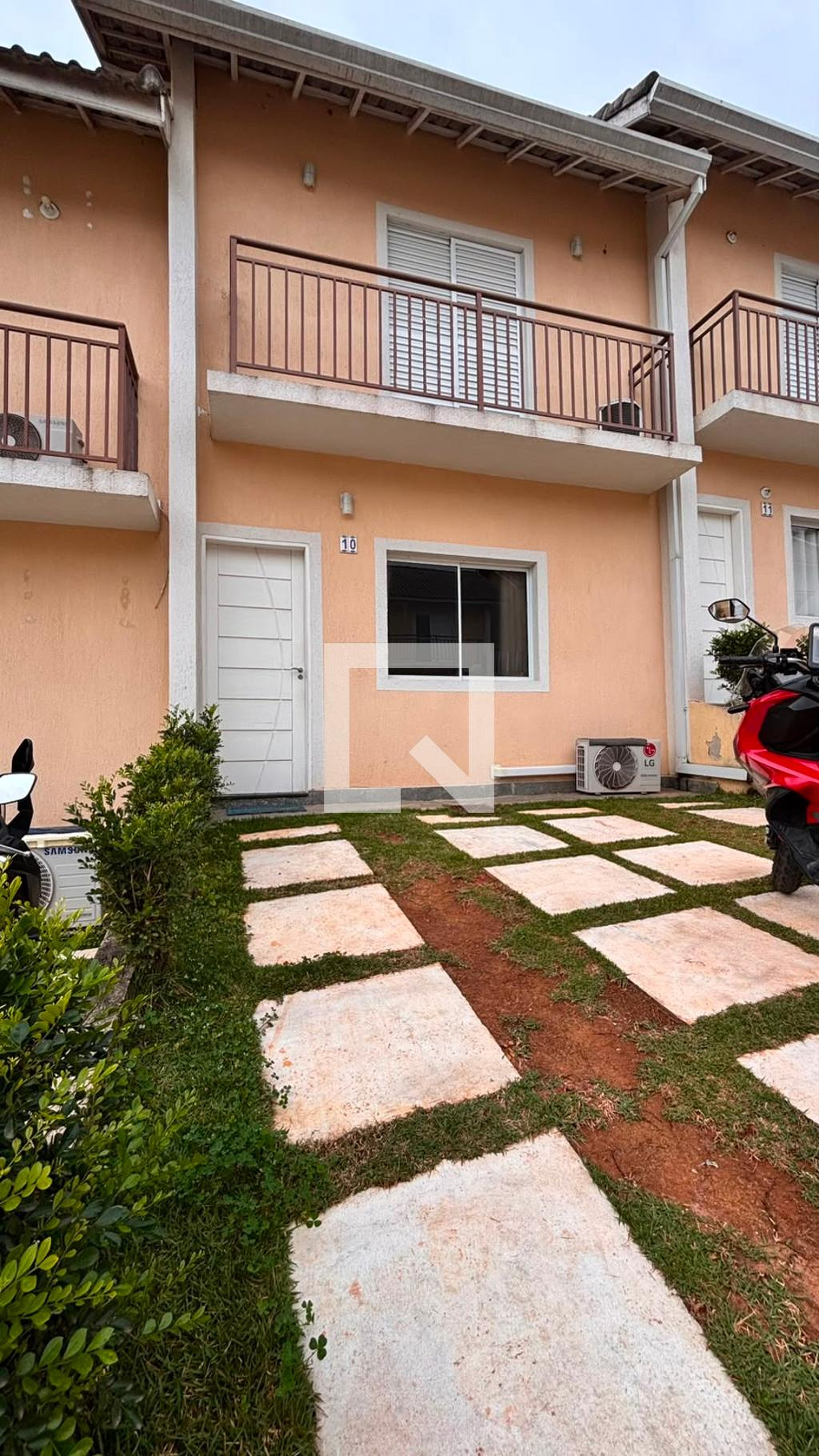 Fachada Residencial Astecas