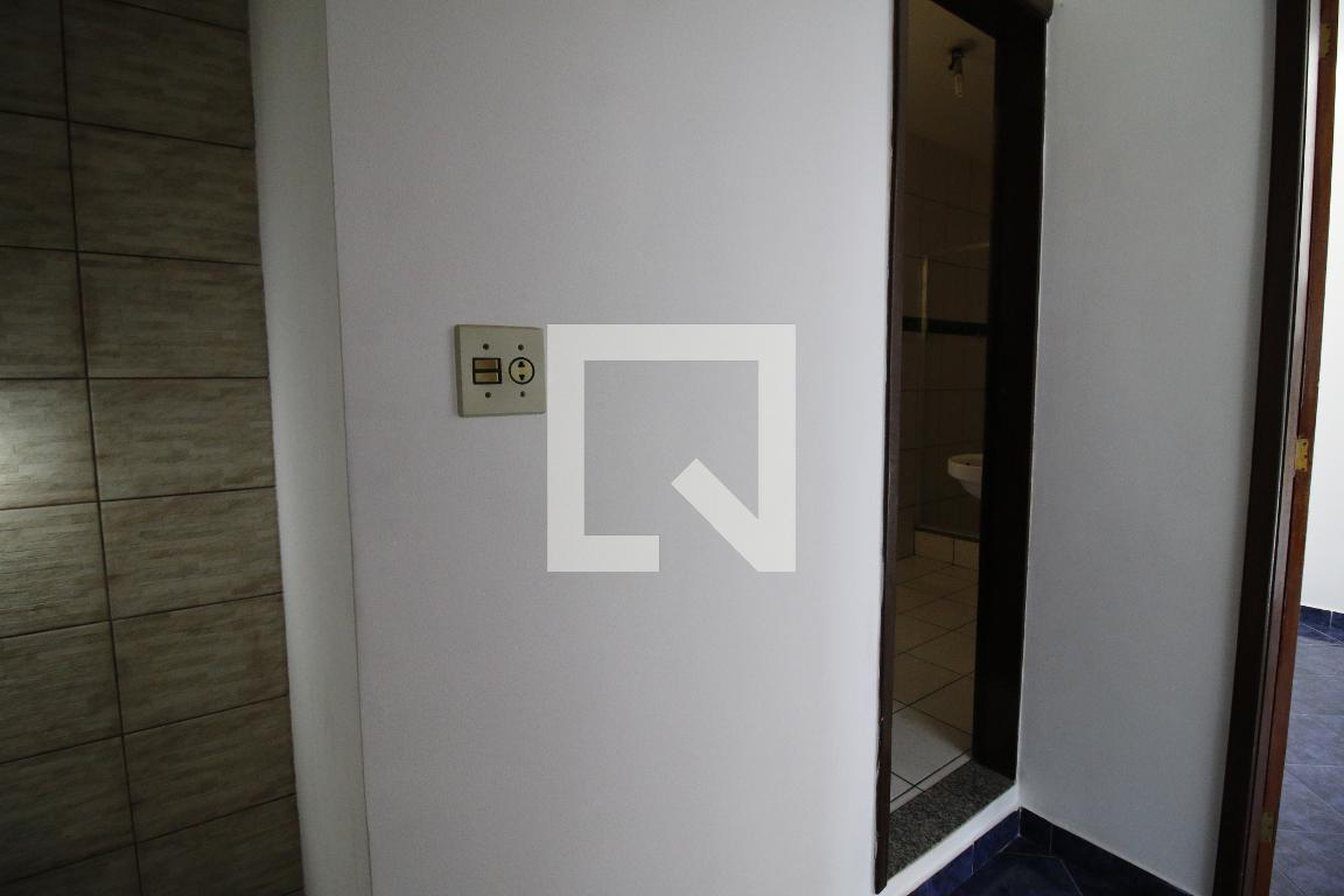 Hall - null