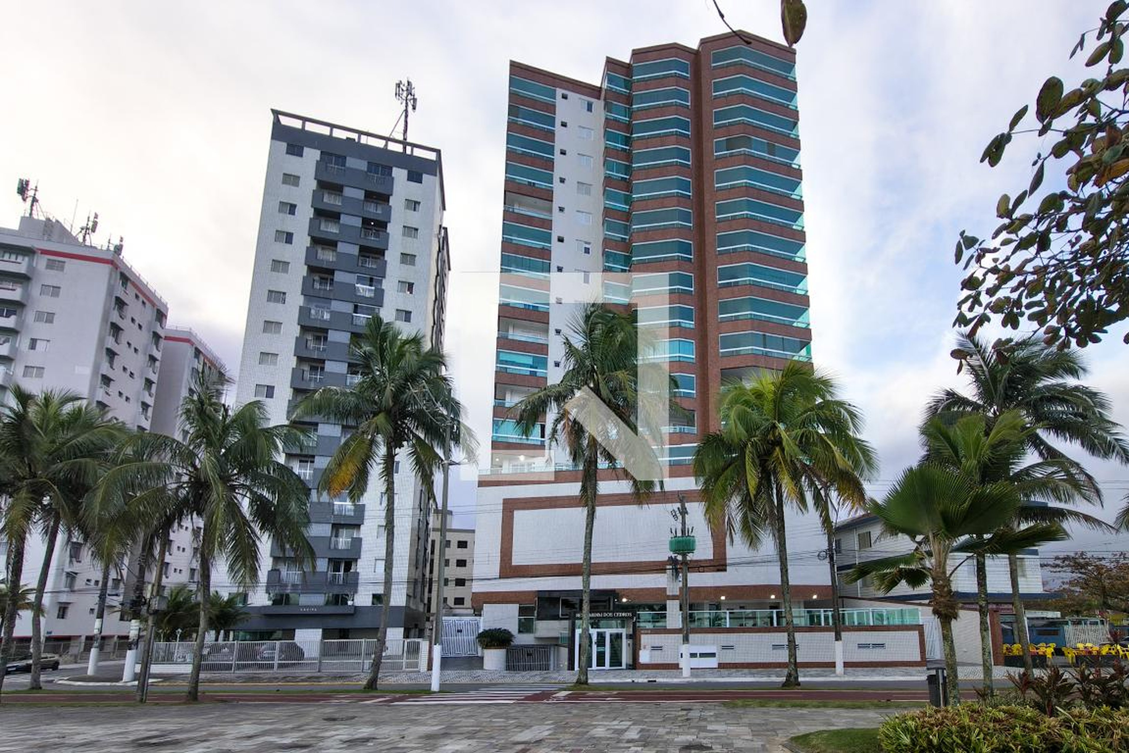 Fachada Condomínio Jardim dos Cedros