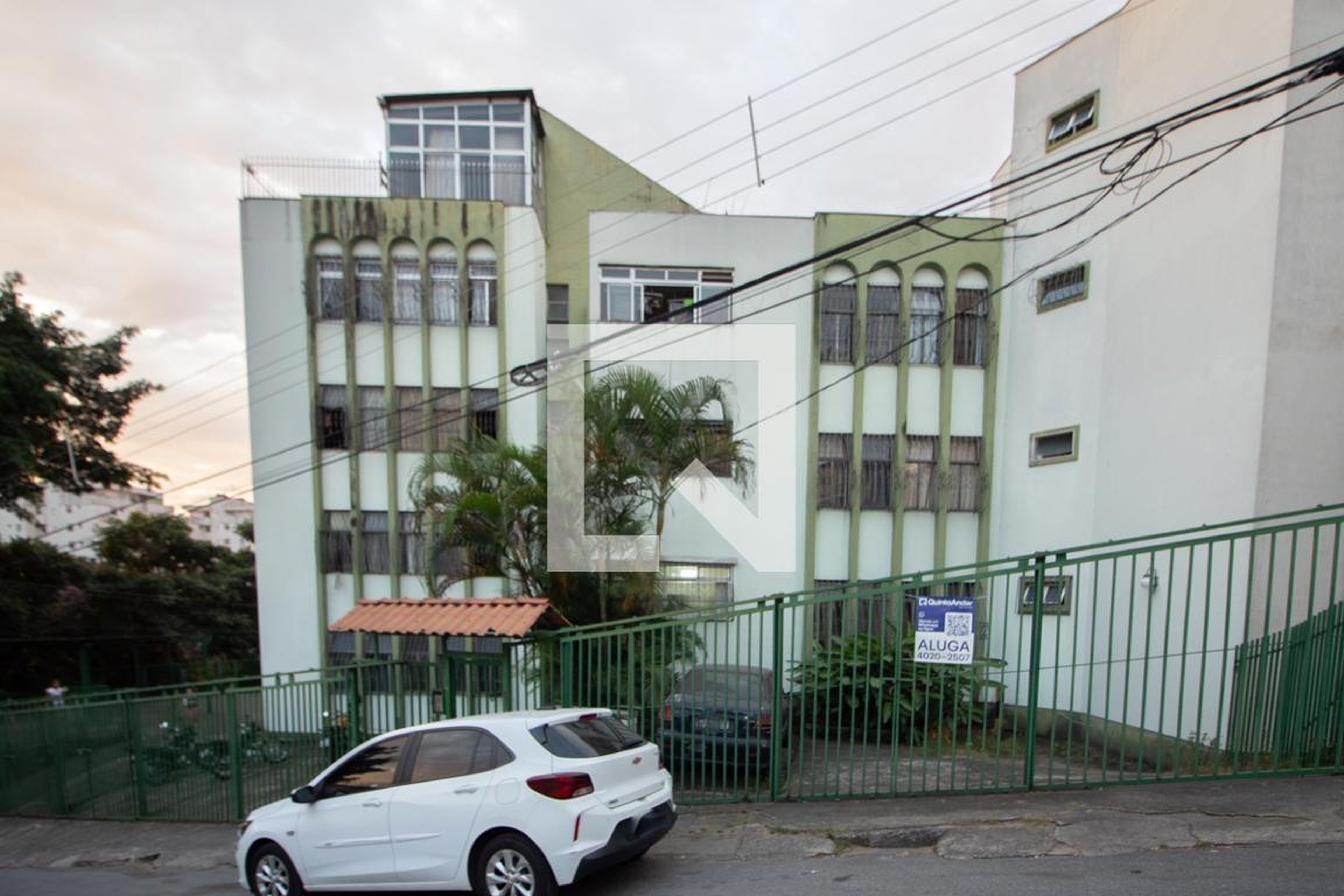 Fachada Condomínio em Rua das Cornetas, 70