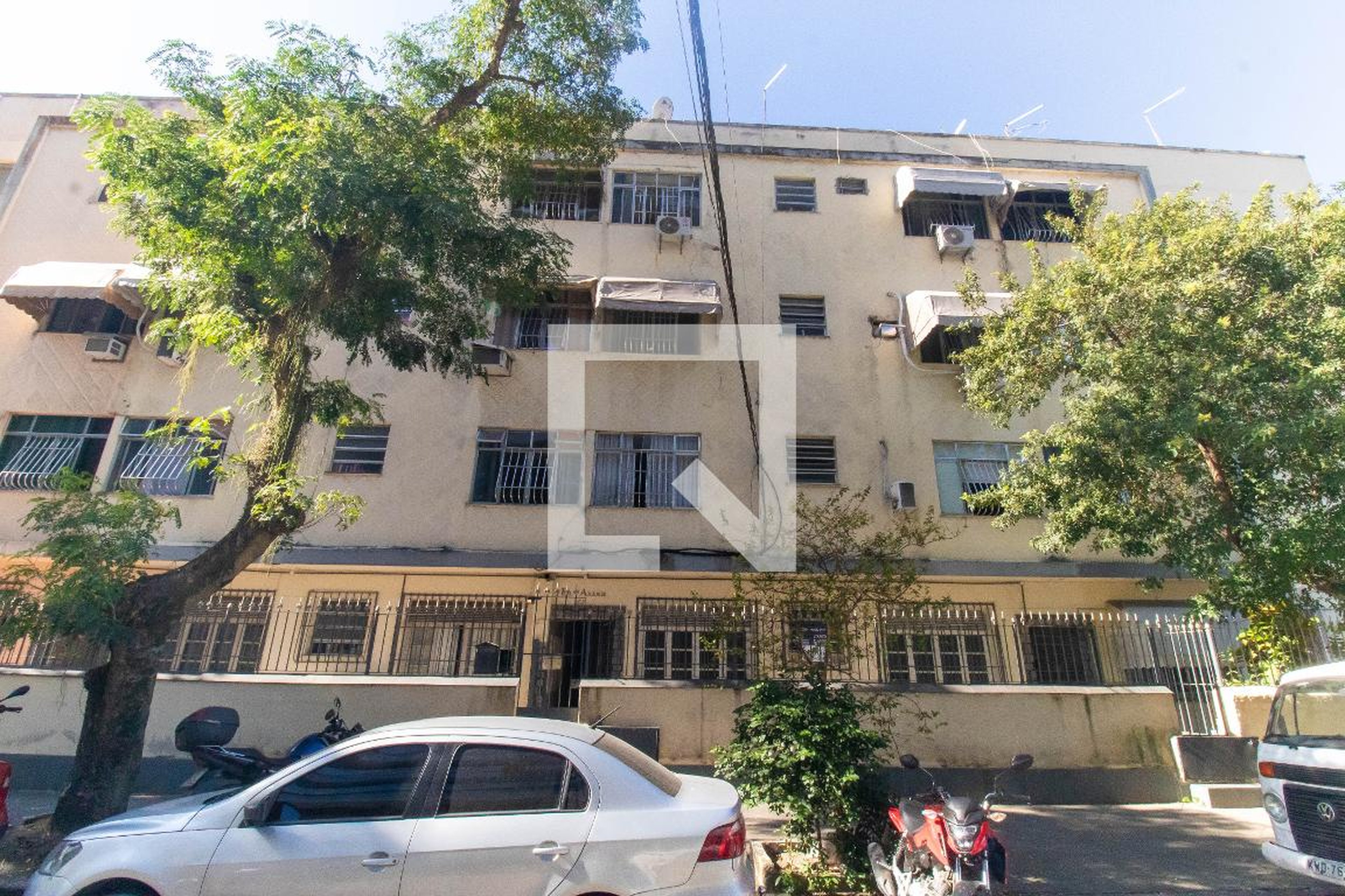 Fachada Condomínio em Rua Santos Dumont, 65