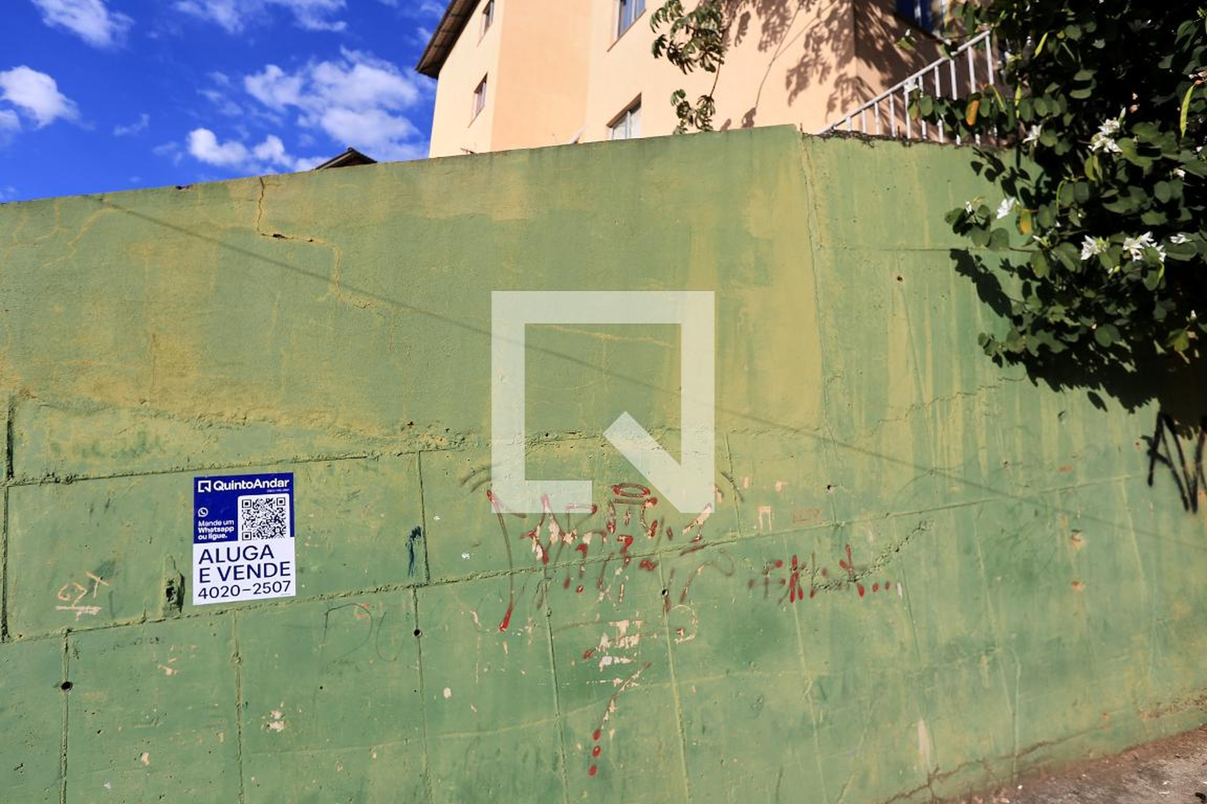Fachada Condomínio em Rua João Batista Pereira, 111
