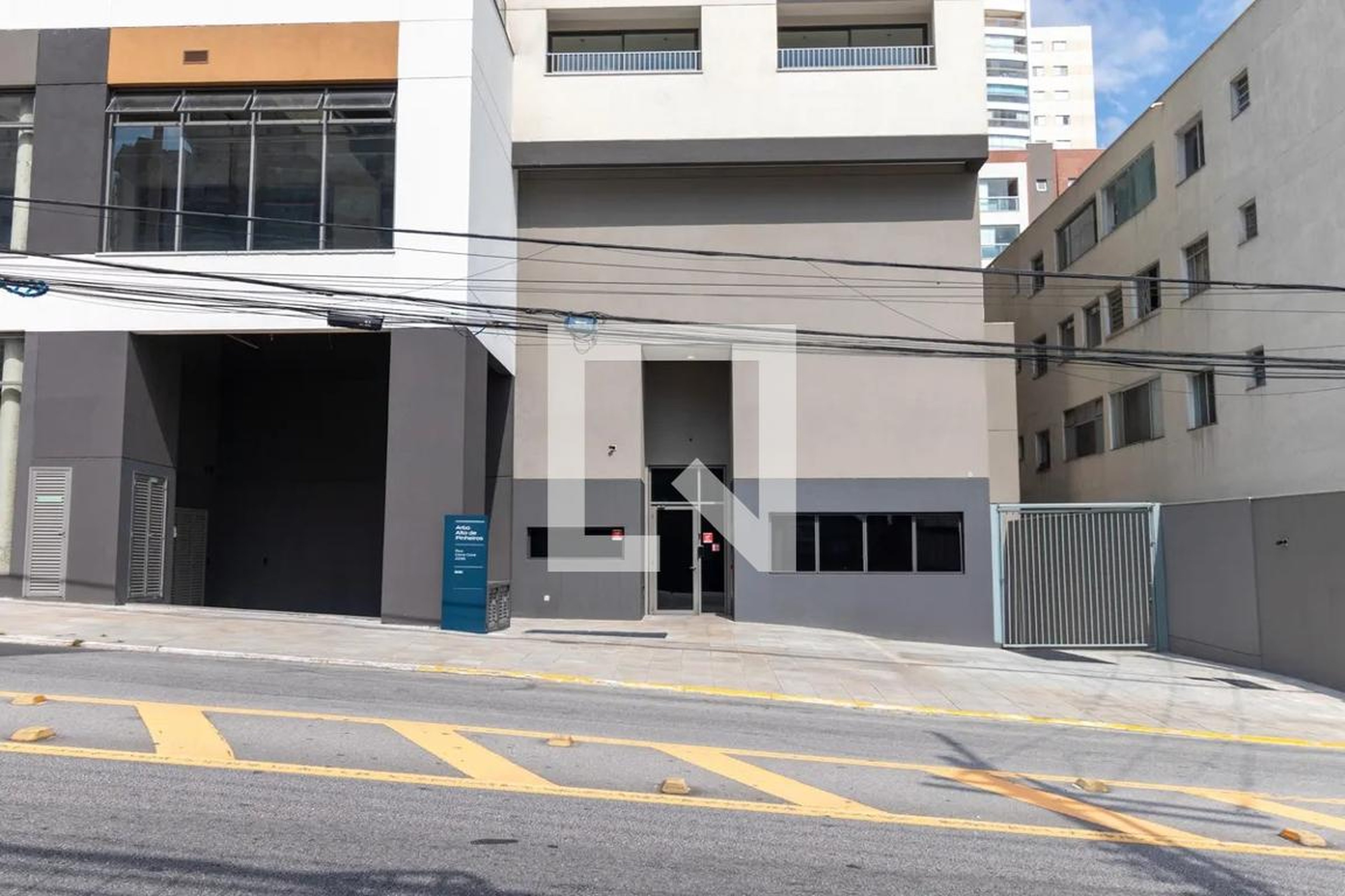 Fachada Condomínio Arbo Alto de Pinheiros