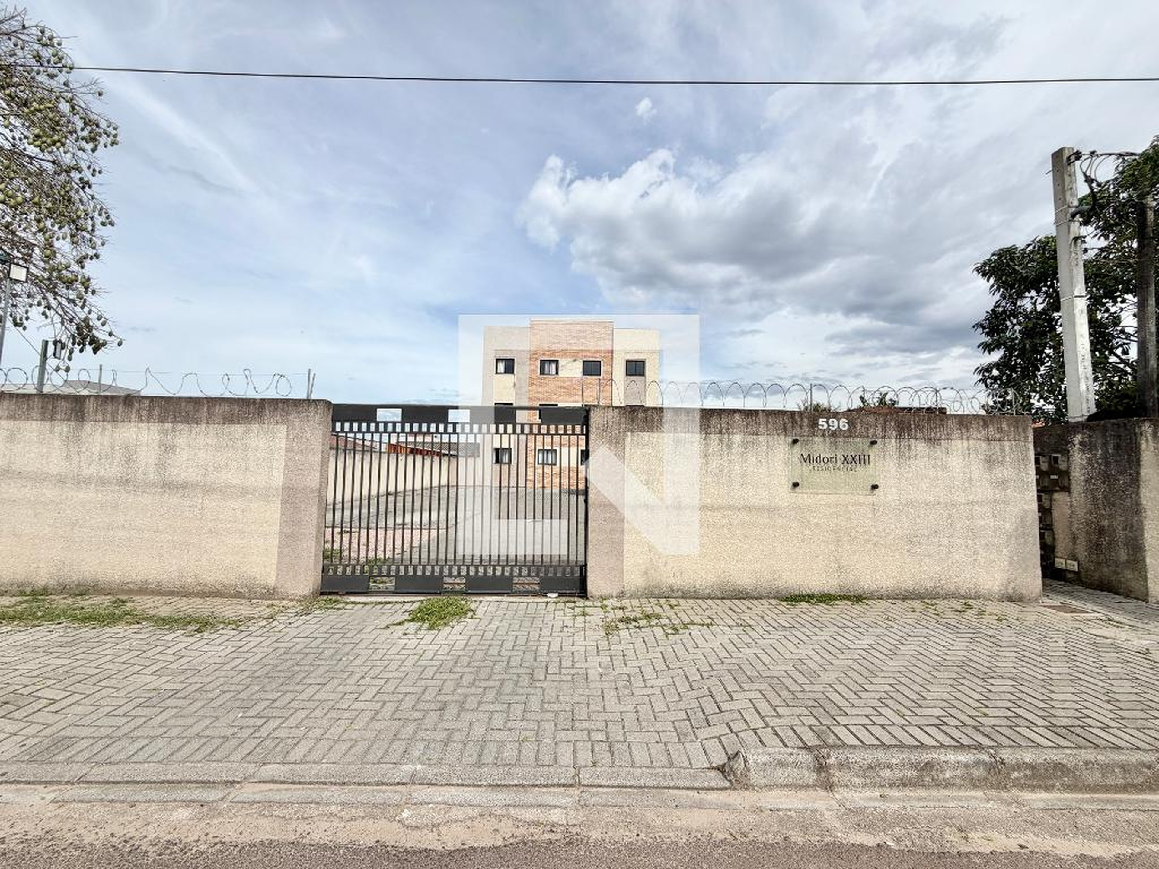 Fachada Condomínio em Rua Professora Marieta de Souza e Silva, 596