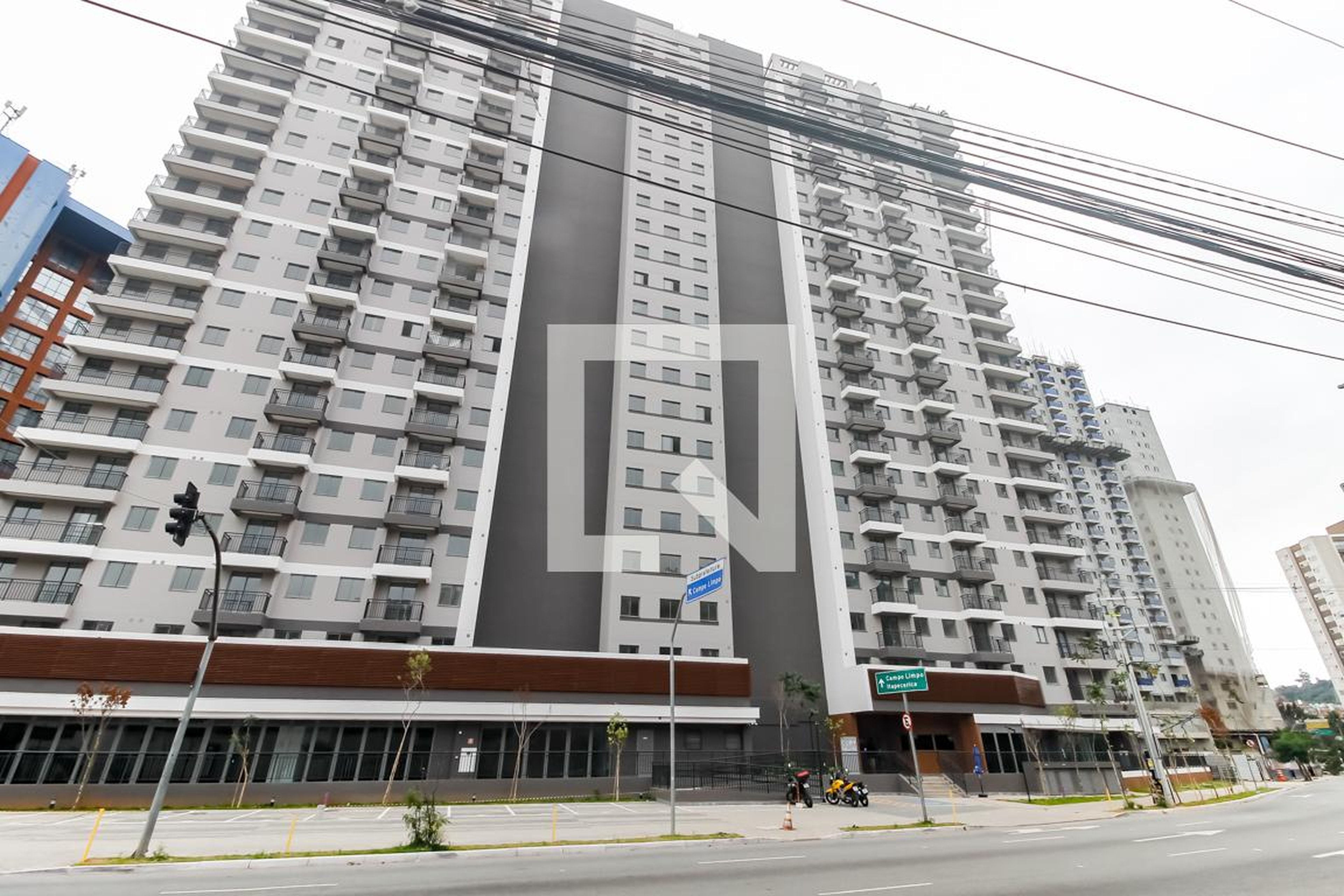 Fachada do Prédio Condomínio Cury Square Panamby Itapaiúna