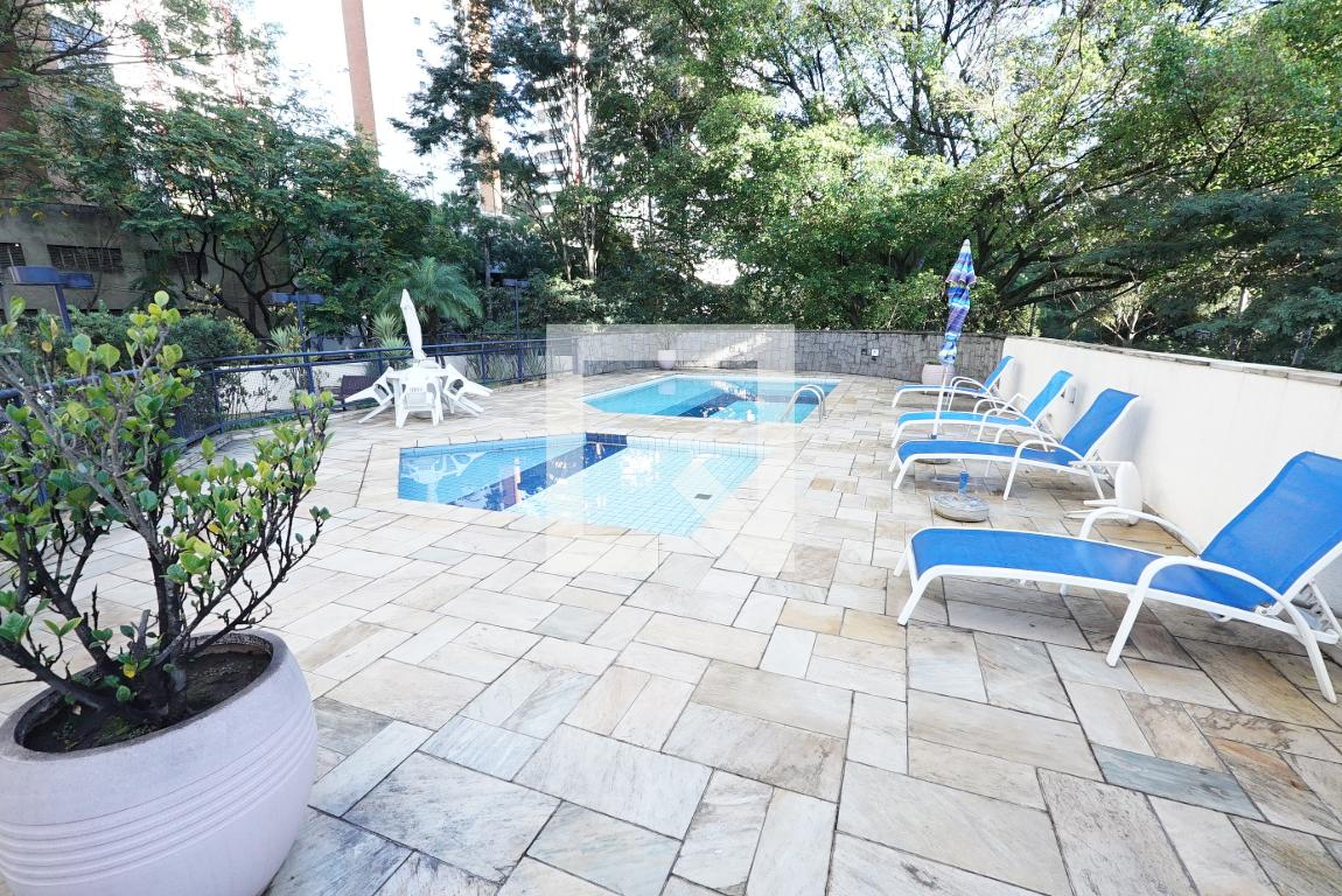 Piscina - Maison Quartier