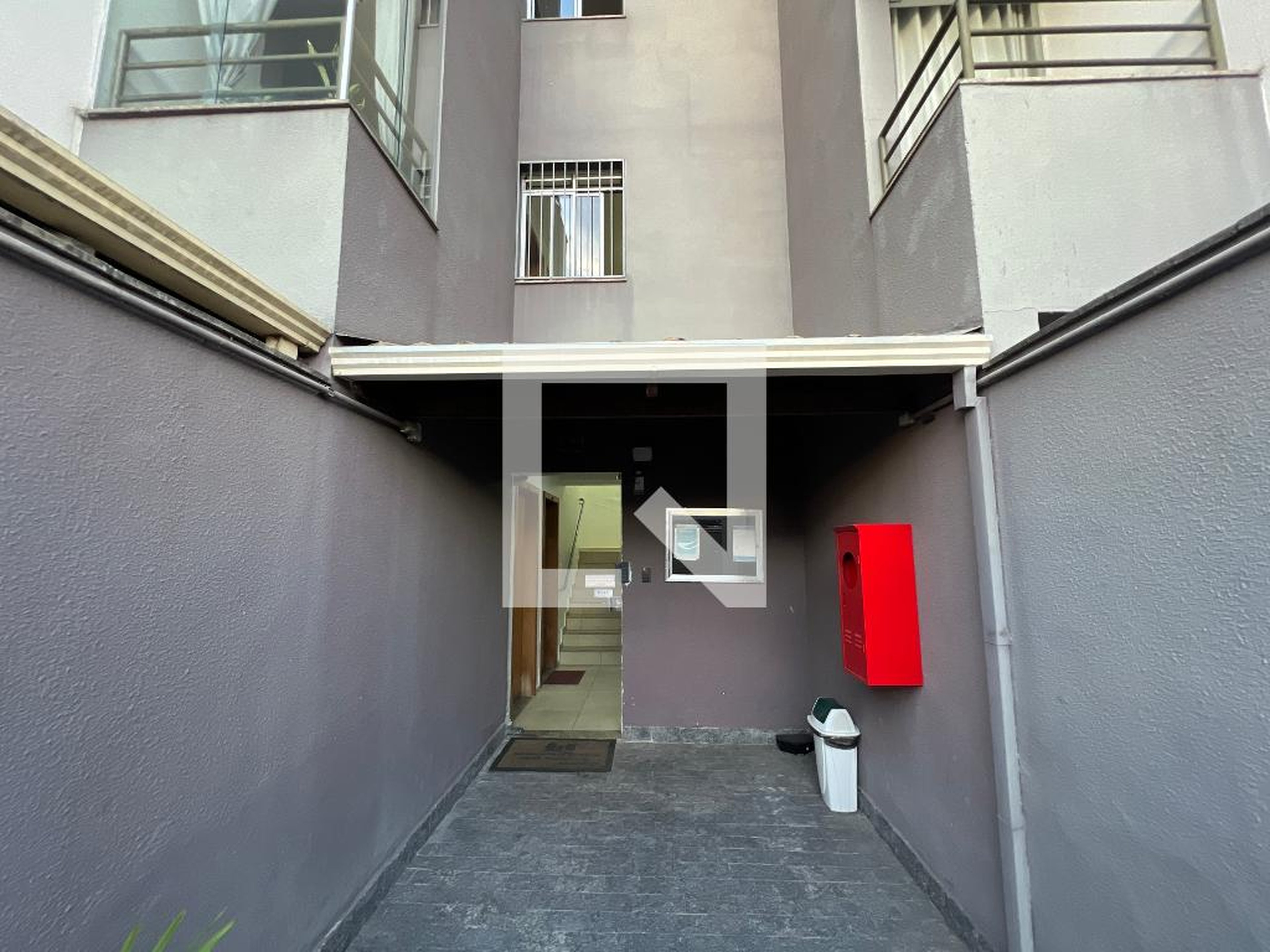 Hall de entrada - Edifício Residencial Parque Maia Turista II