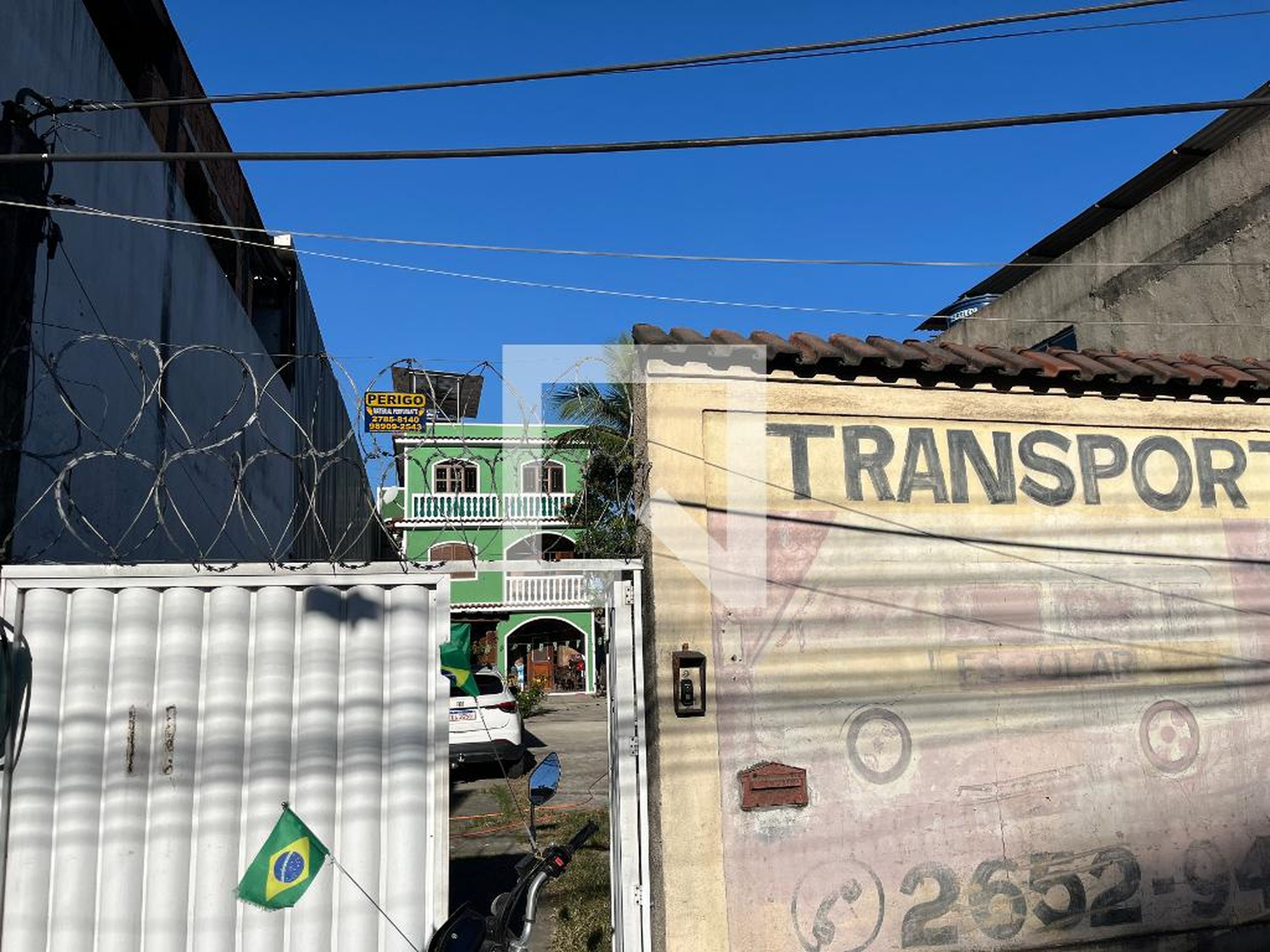 Fachada Condomínio em Avenida Governador Leonel de Moura Brizola, 2333