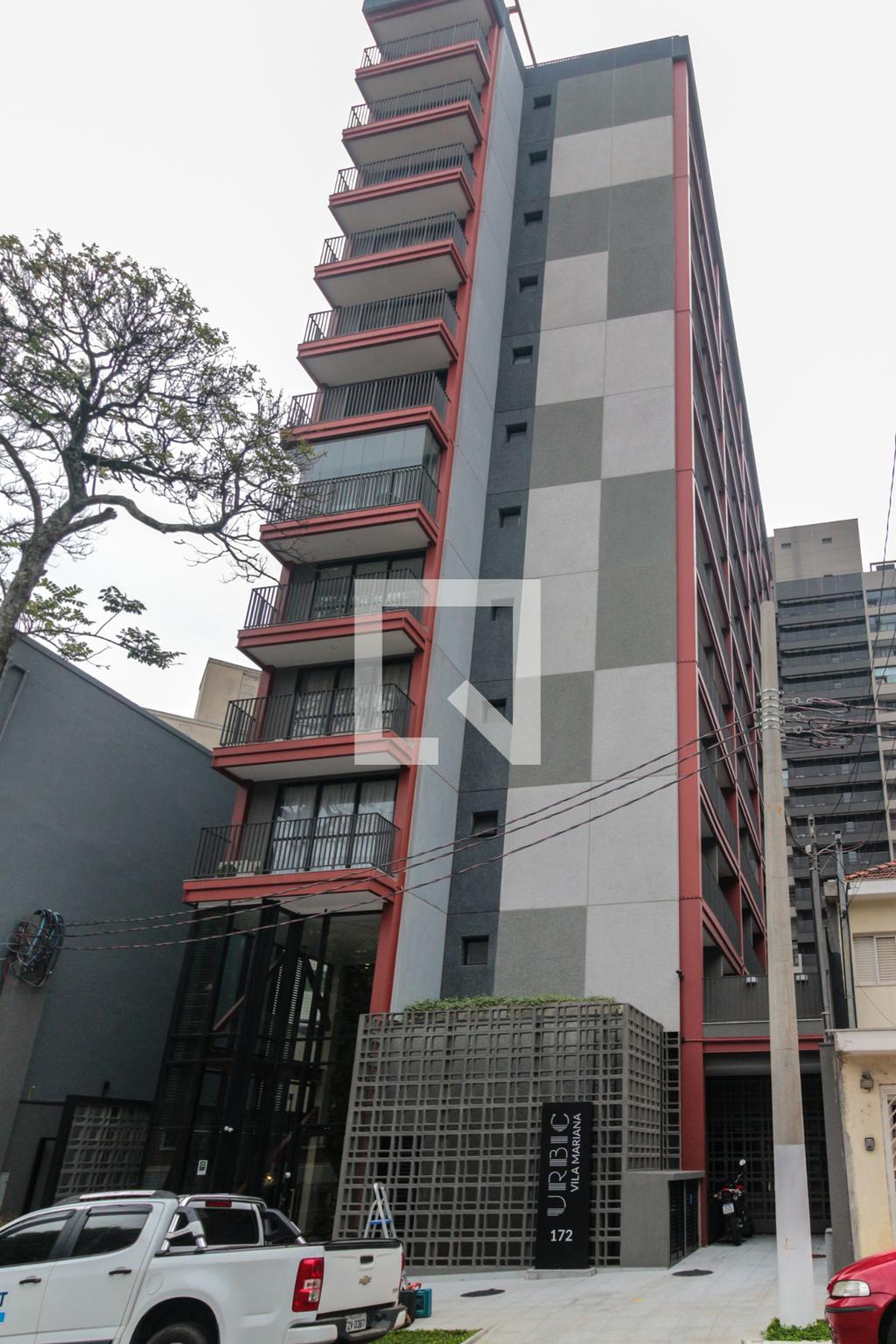 Fachada Condomínio em Rua Doutor Tomás Alves, 175