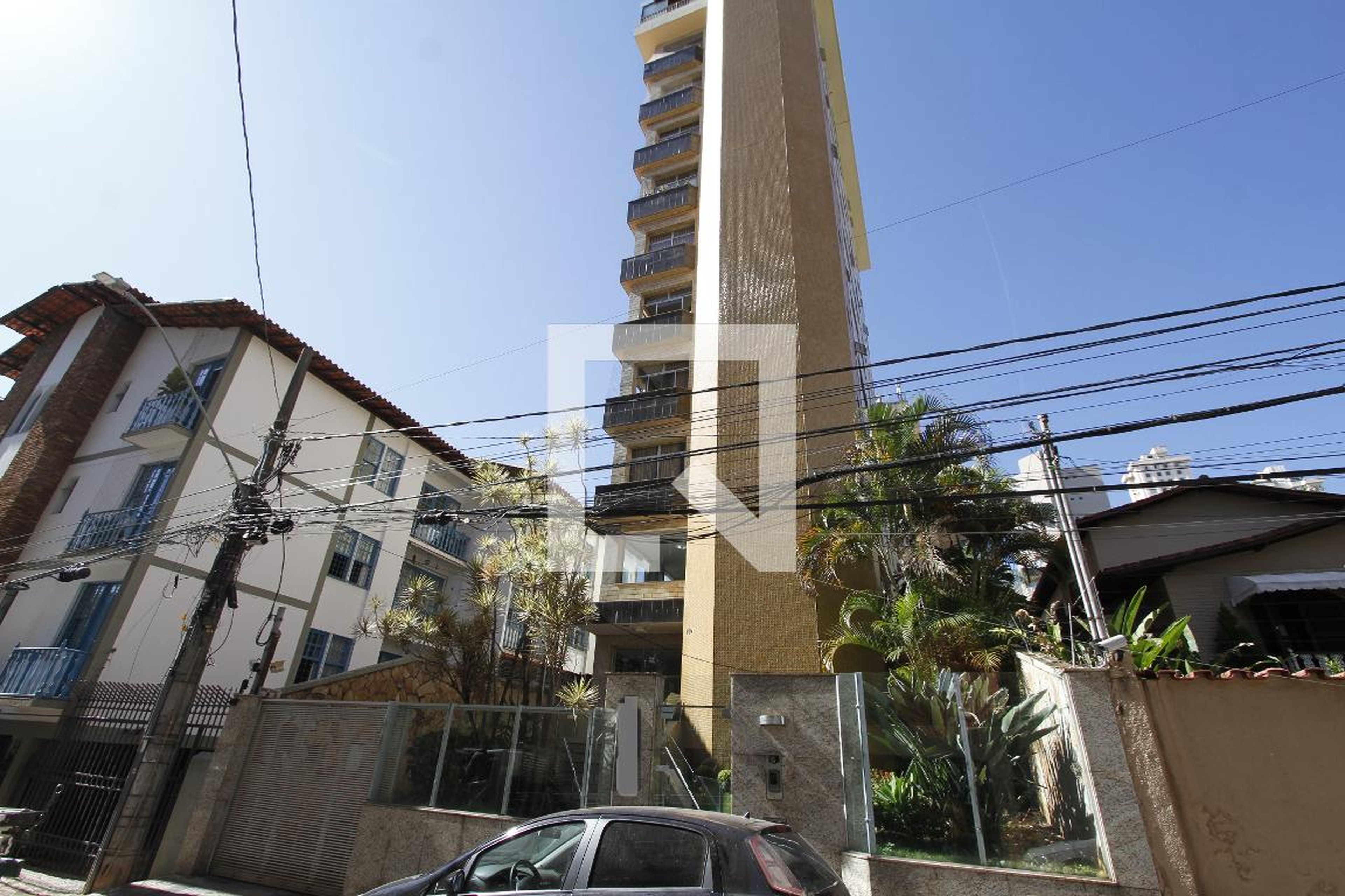 Fachada Condomínio em Rua Muzambinho, 104