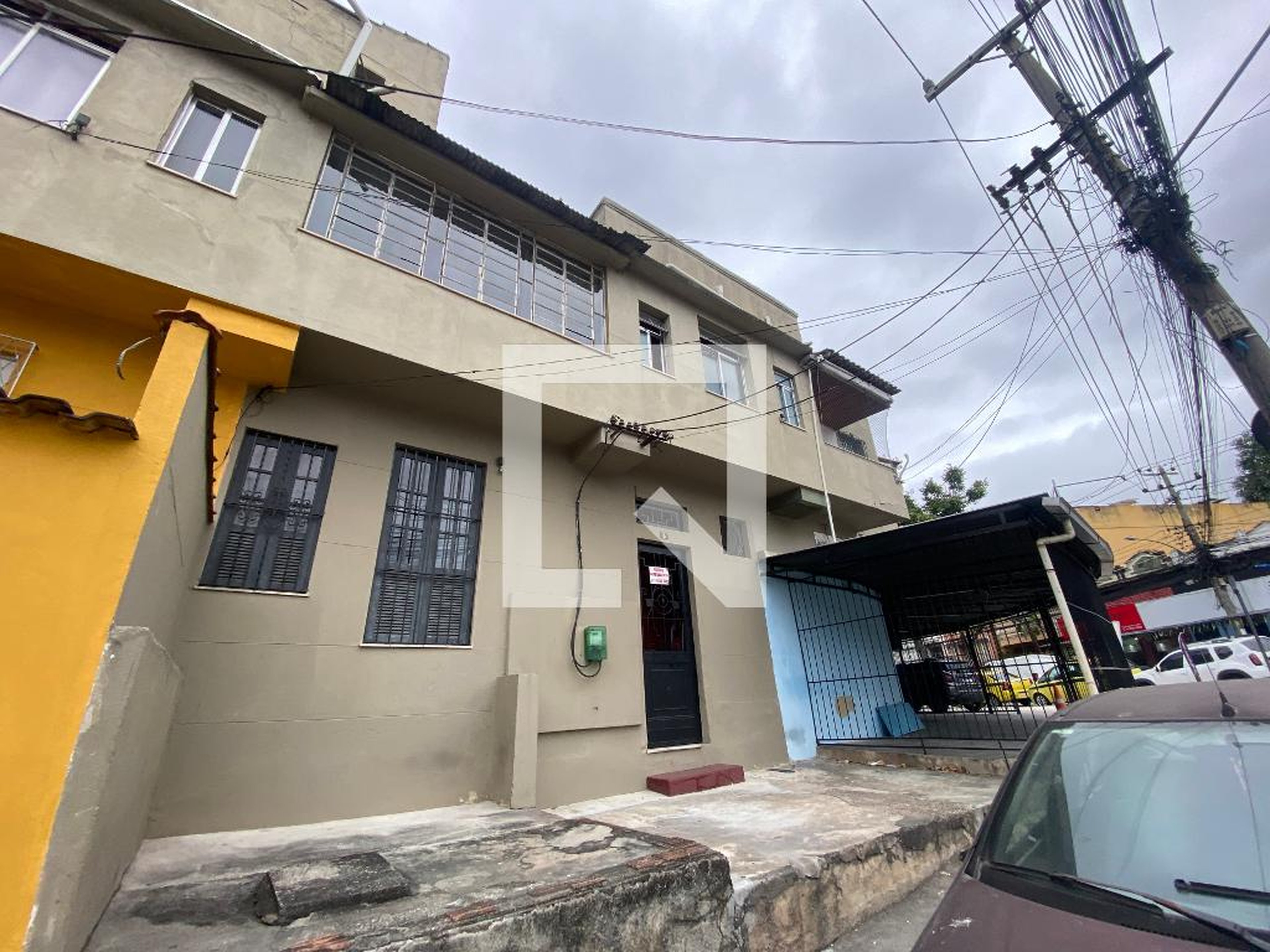 Fachada Condomínio em Rua Antônio Vargas, 6