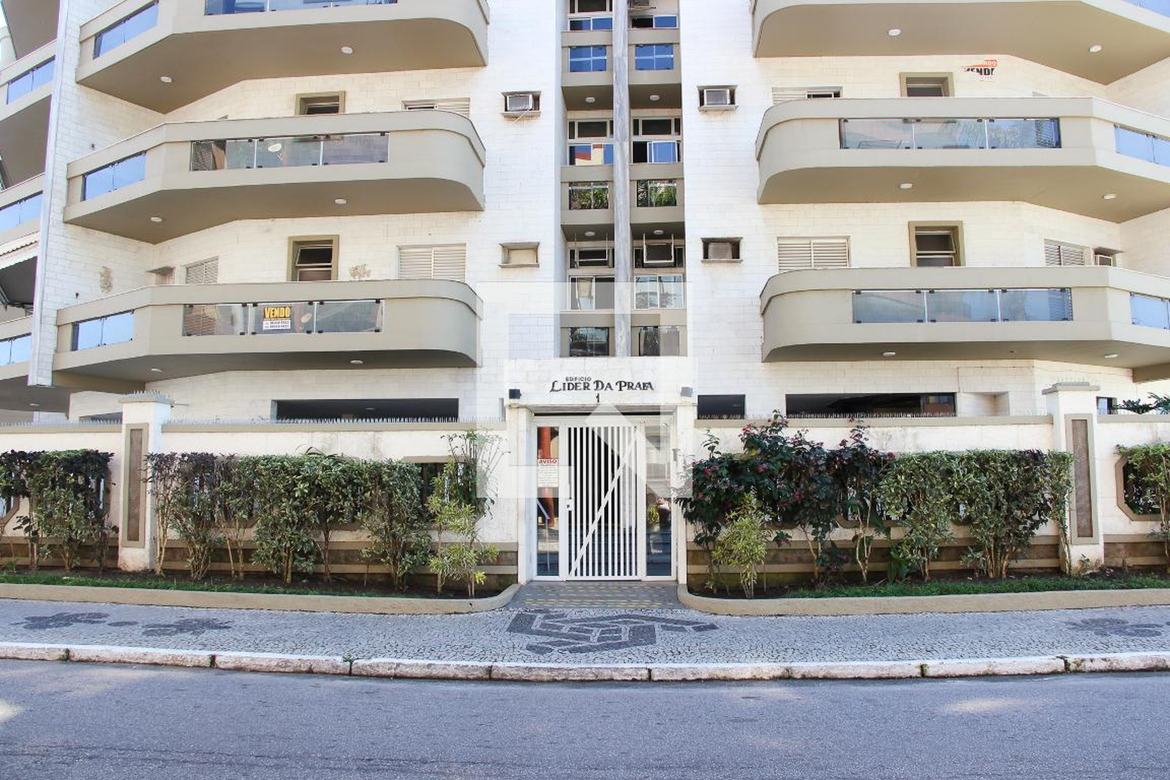 Fachada Condomínio em Avenida Macário Pinto Lopes, 1