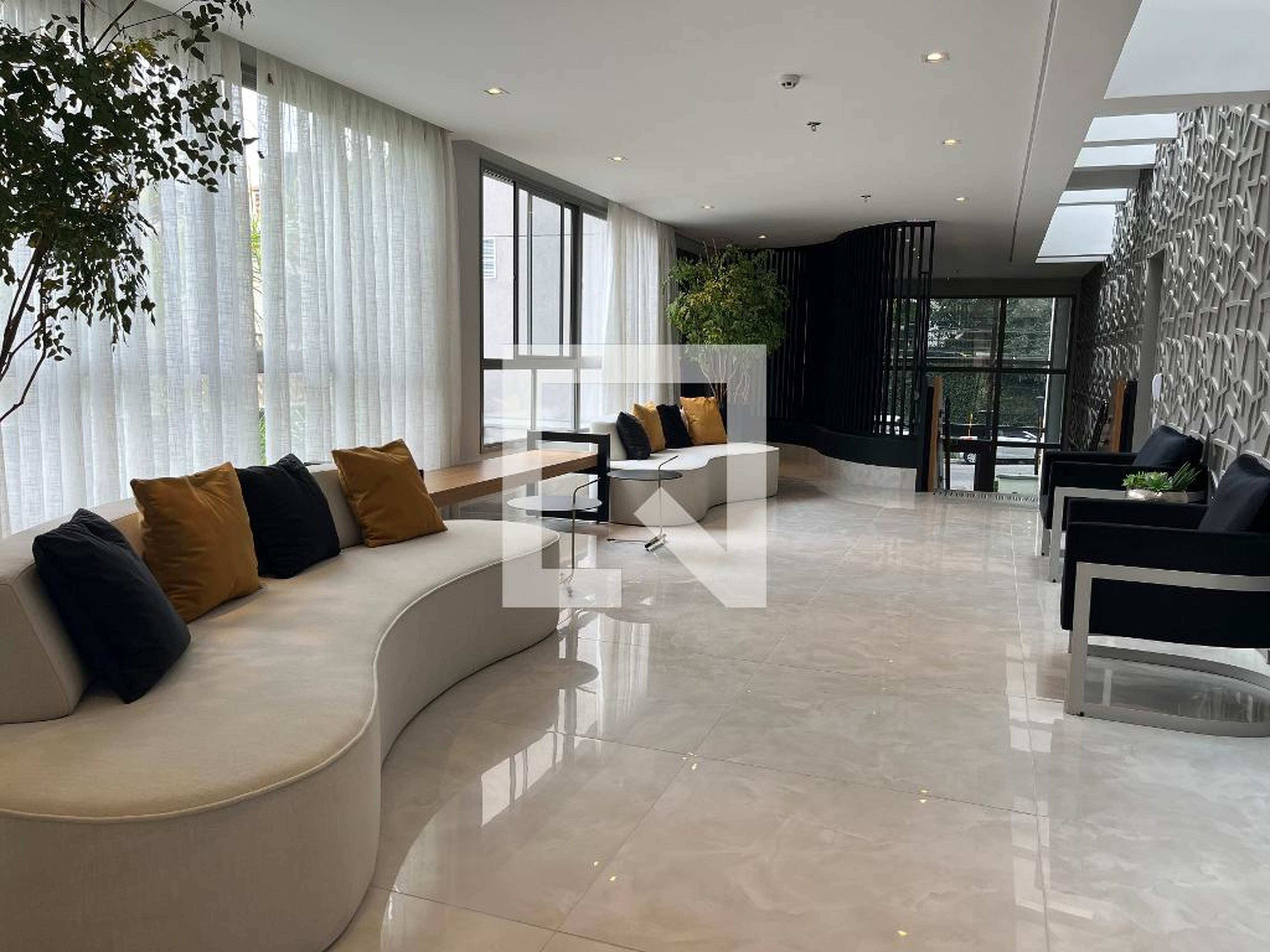 Hall de entrada - ID Home & Lifestyle Lisboa - EZTEC